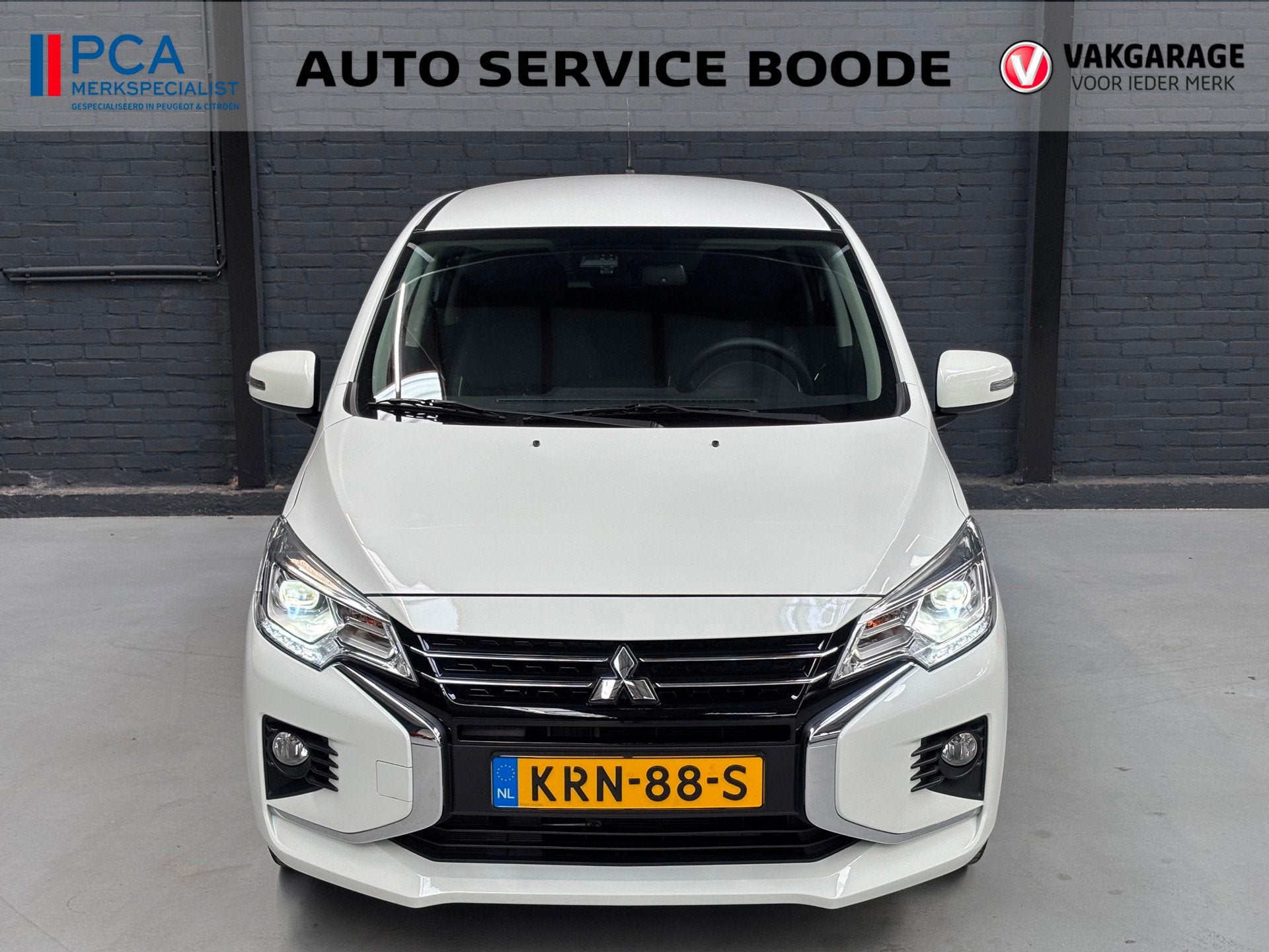 Mitsubishi Space Star 5-deurs 1.2 Instyle automaat (CVT) - c, Gebruikt, Leder en Stof, Wit, Bedrijf