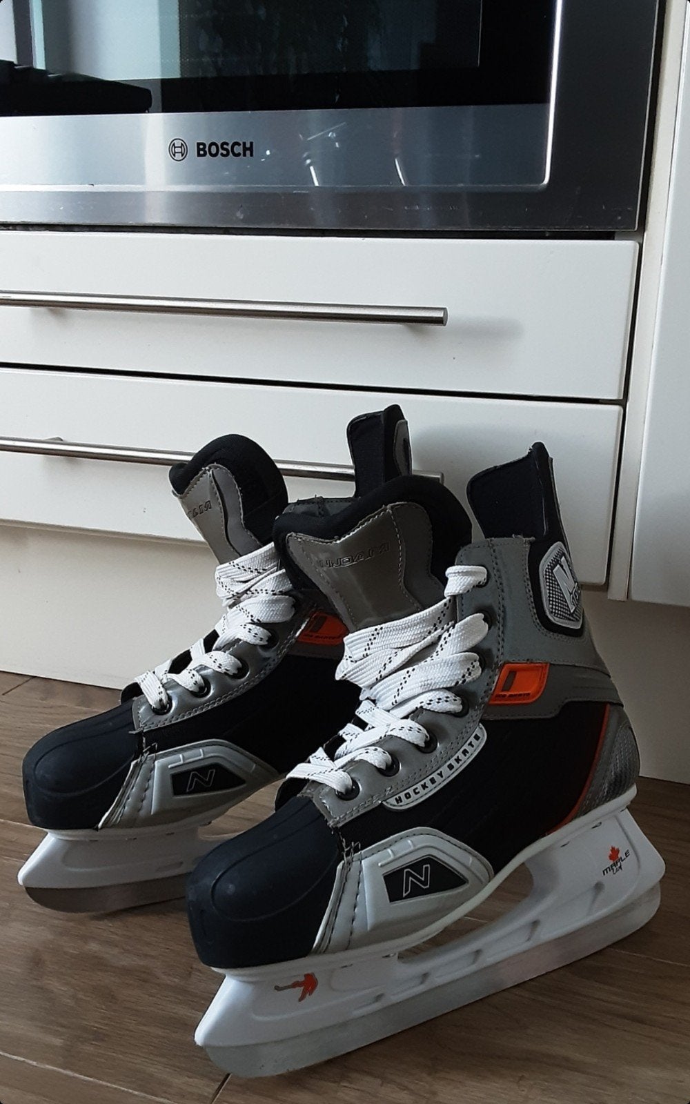 Nijdam ijshockey schaatsen N106 maat 42 NIEUWSTAAT, Sport en Fitness, Ophalen of Verzenden, Zo goed als nieuw, IJshockeyschaatsen