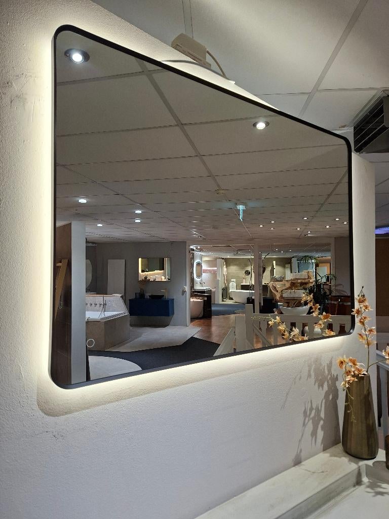 Spiegel 120 cm met zwarte omlijsting en verlichting., Ophalen, Nieuw, Douche