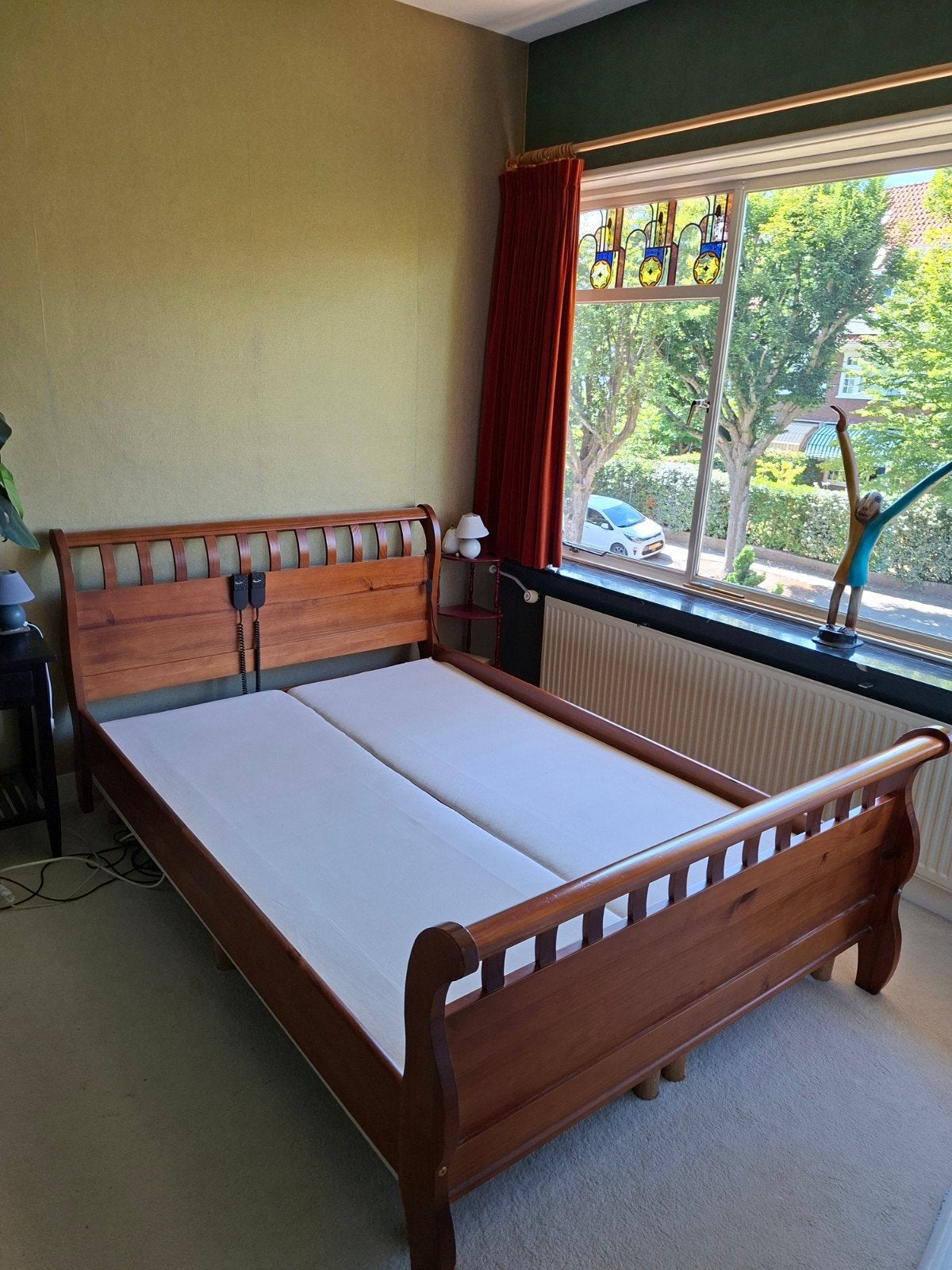 Elektrische boxspring 2 pers bed 140 x 200 cm. Evt vervoer, Ophalen, Gebruikt, Tweepersoons