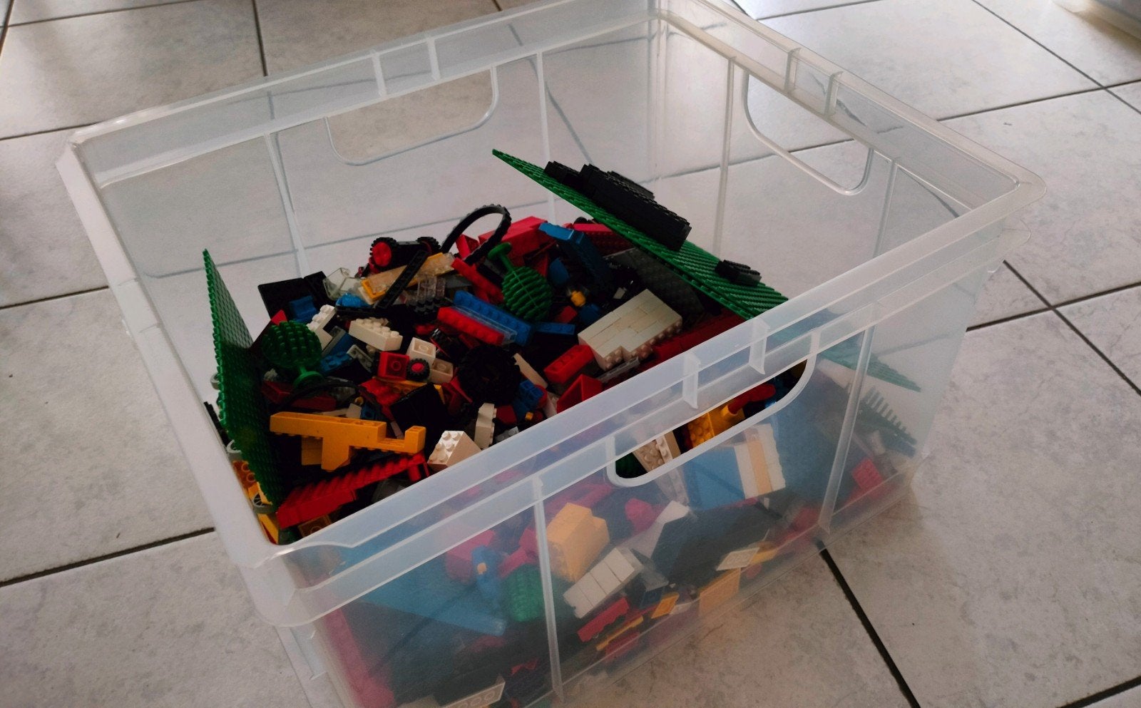 Grote doos met diverse Lego stenen en grondplaten, Gebruikt, Inclusief extra onderdelen, Lego, Ophalen of Verzenden