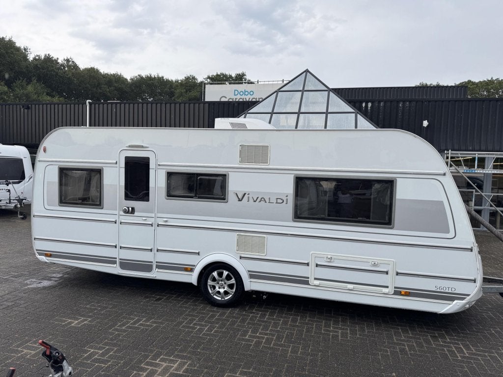 Tabbert Vivaldi 560 TD 2017 | Airco | Mover, Caravans en Kamperen, Caravans, Rondzit, Tabbert, Schokbreker, Bedrijf