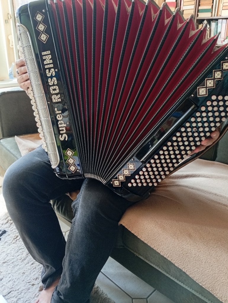 Super Rossini knopaccordeon, Gebruikt, Met koffer, Knopaccordeon, 120-bas