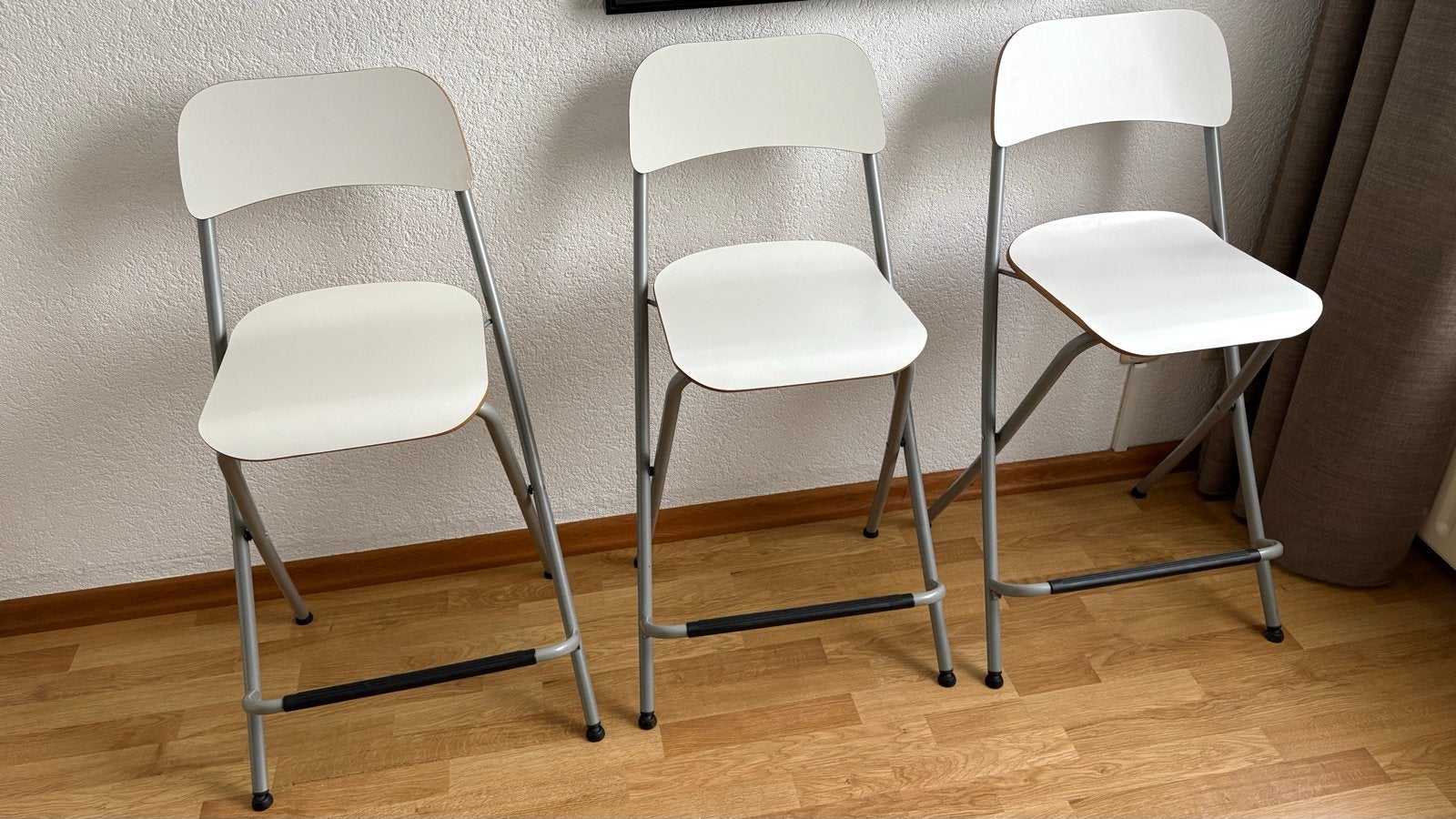 3 stuks opklapbare barkrukken/keukenkrukken - wit, Ophalen of Verzenden, Zo goed als nieuw, Hout