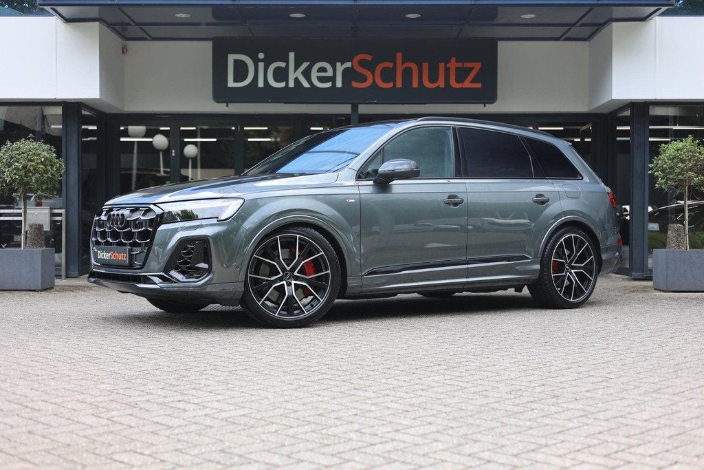 Audi Q7 60 TFSIe Competition Vierwielb. | Pano | Massage | T, Auto's, Audi, Automaat, 2995 cc, 26 kWh, 489 pk