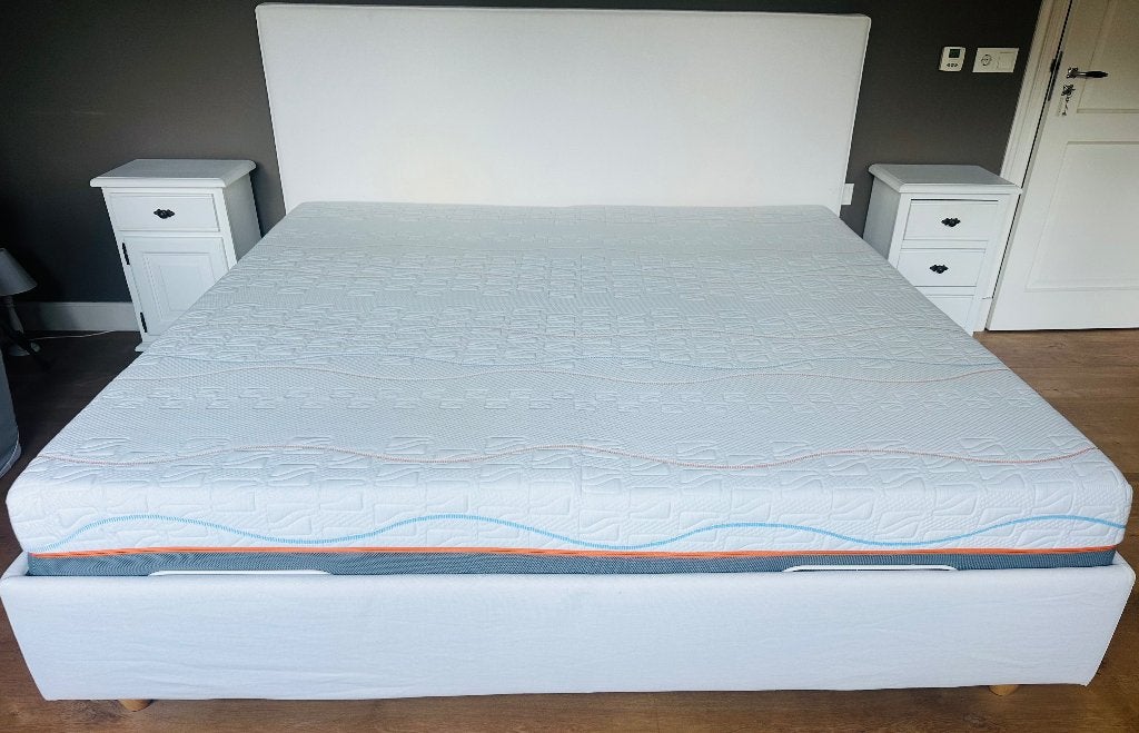 Matras M line Performance, Cool motion 5. 2x2 m, Ophalen, Wit, Tweepersoons, Zo goed als nieuw