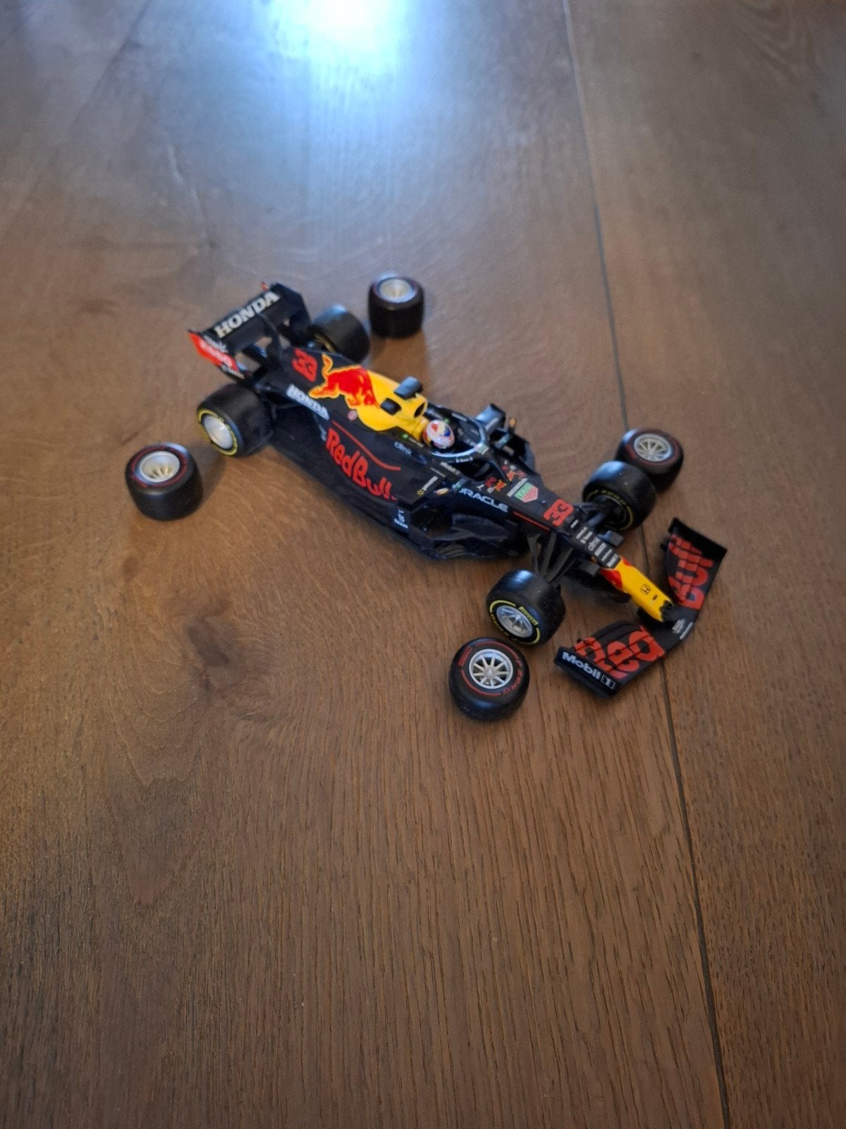 Red Bull Racing F1 modelauto met losse wielen, Overige merken, Gebruikt, Auto, Verzenden