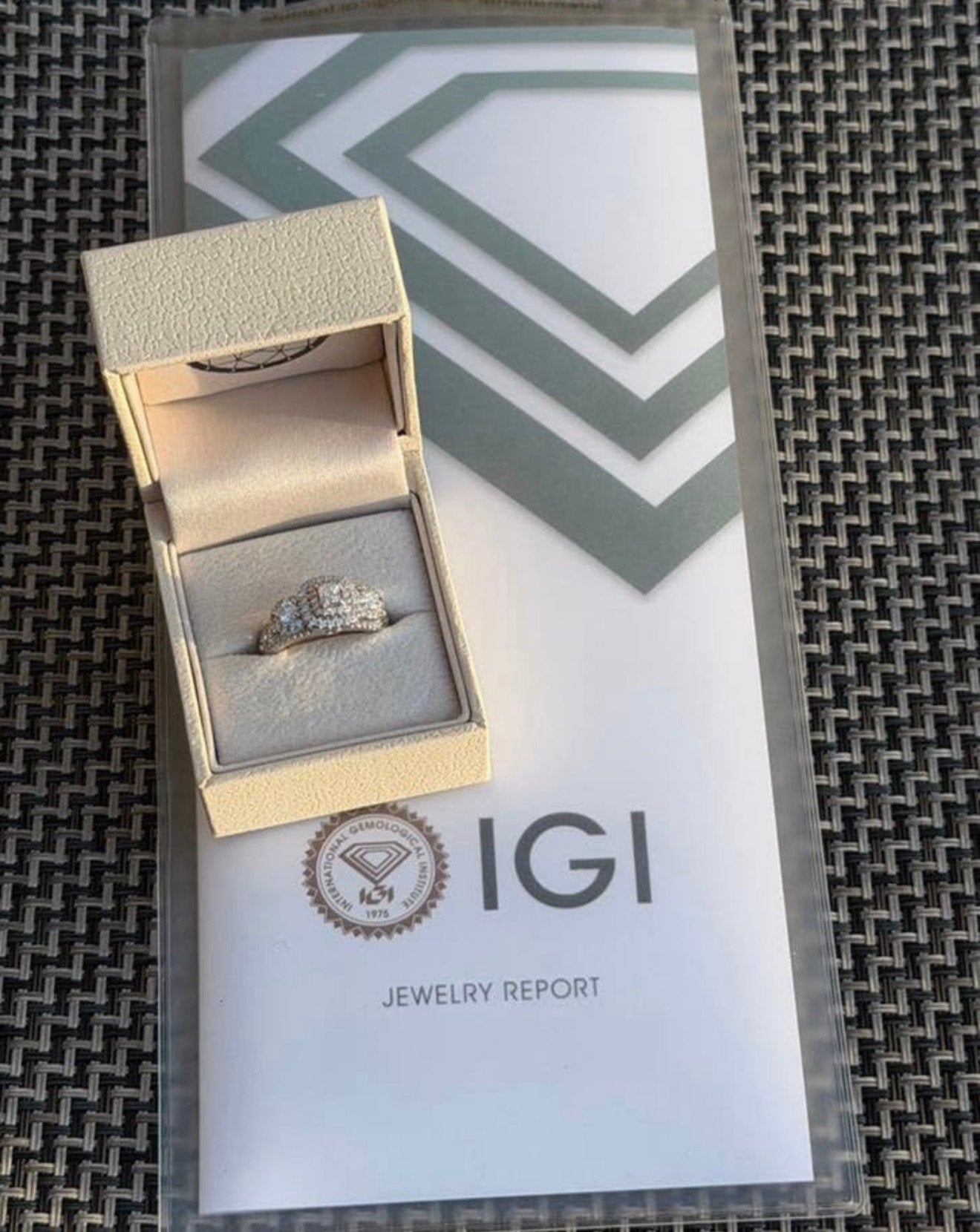 Exclusieve witgouden ring met 111 natuurlijke diamanten!, Sieraden, Tassen en Uiterlijk, Ringen, Nieuw, Ophalen of Verzenden, Kleiner dan 17