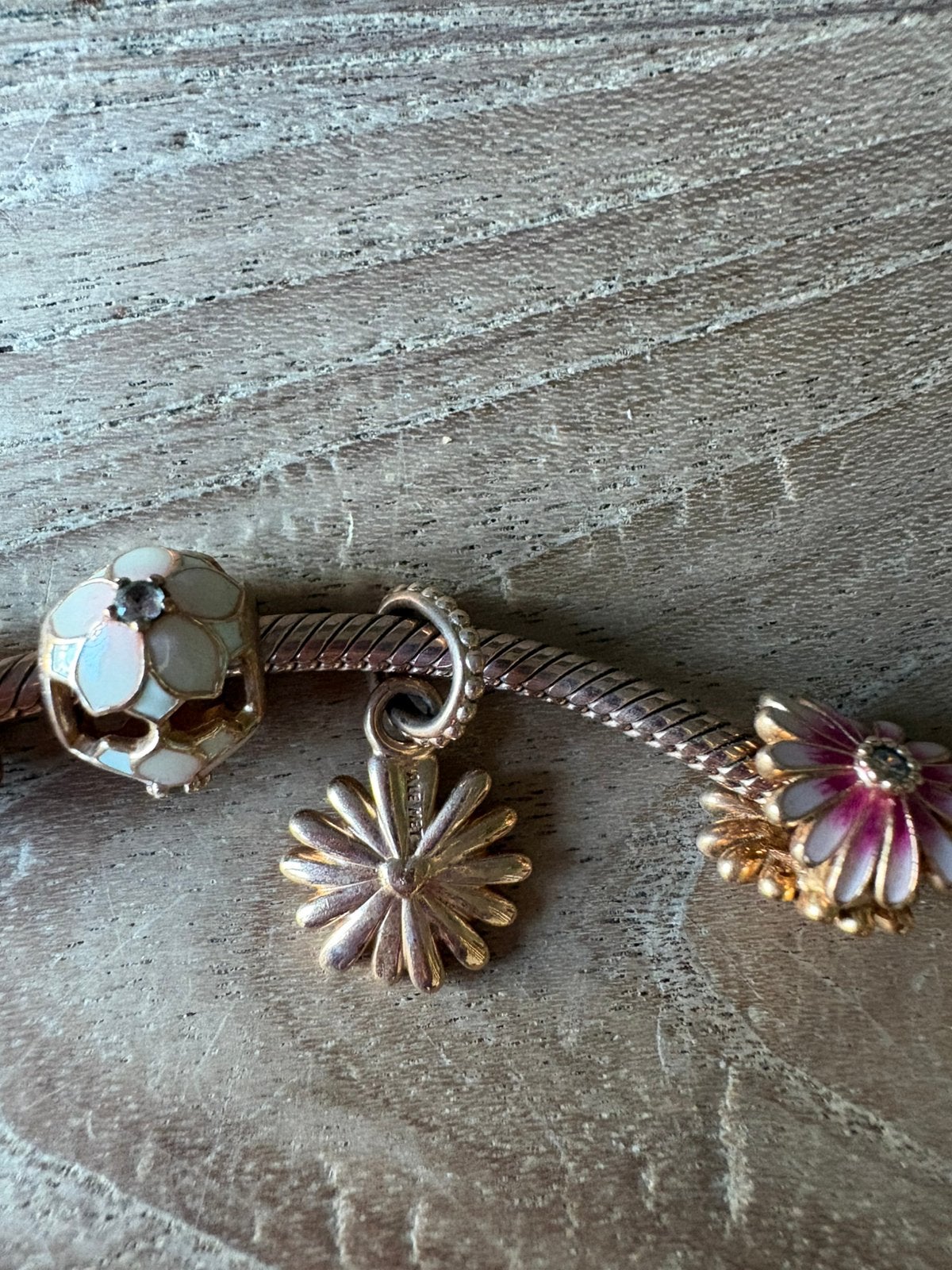 Pandora armband rosé kleur met bedels, Ophalen of Verzenden, Gebruikt, Zilver