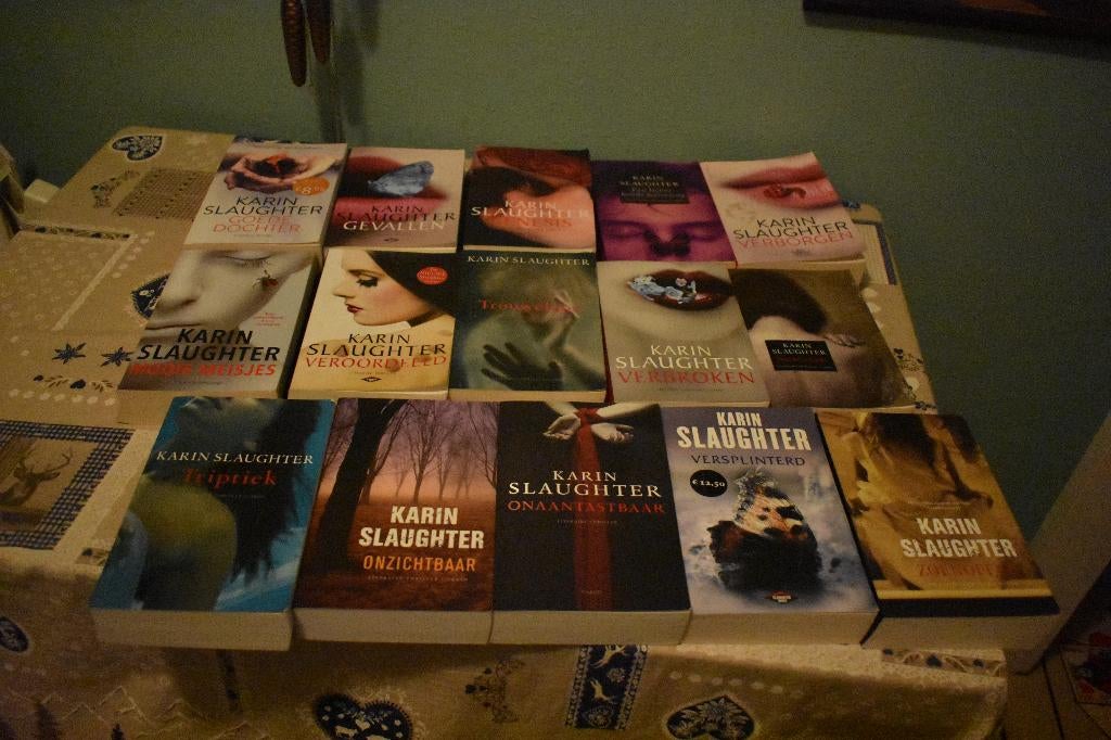 27 boeken van Karin Slaughter, € 3,00 per stuk, Ophalen of Verzenden, Zo goed als nieuw, Karin Slaughter