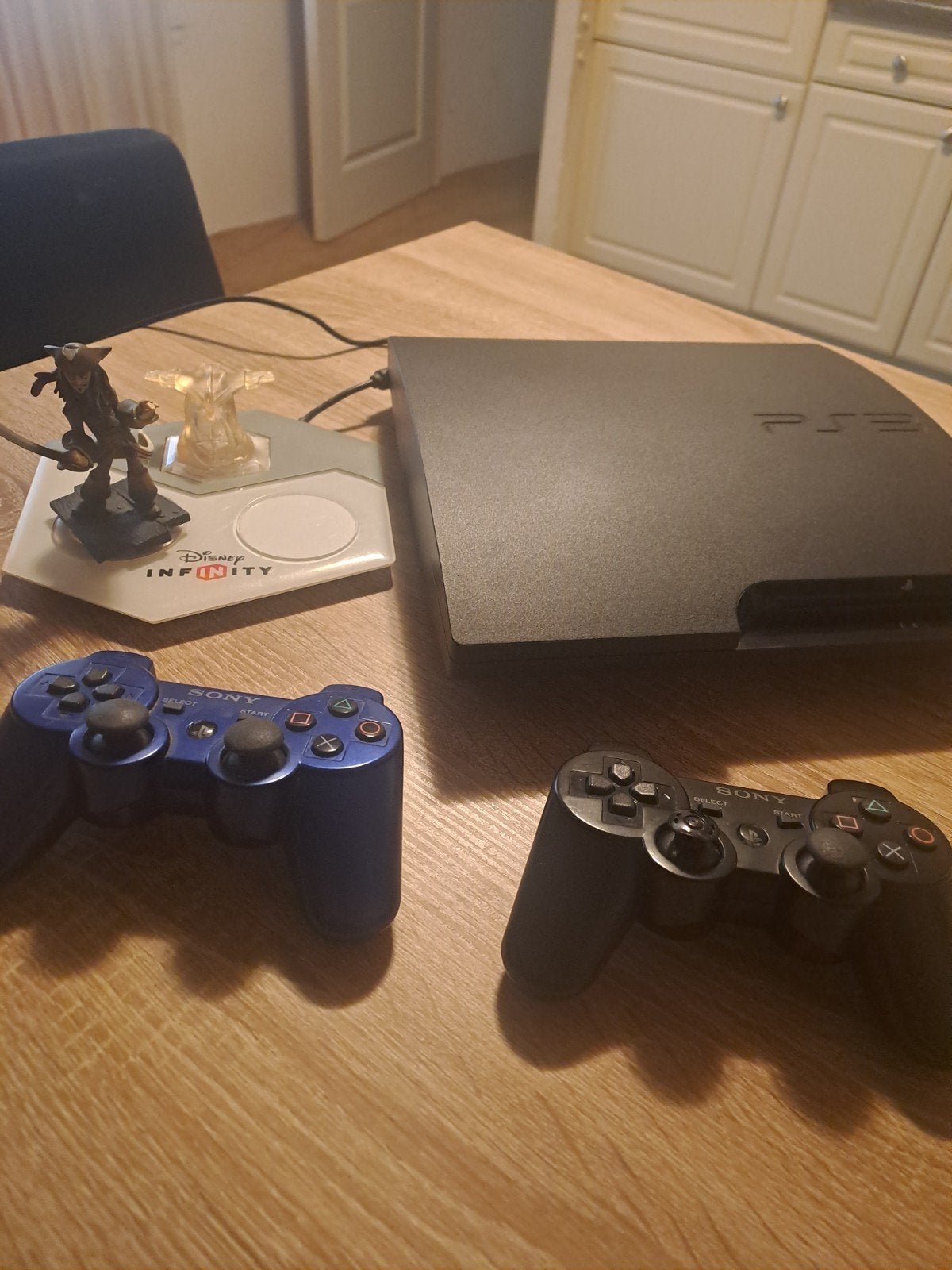 PlayStation 3 (PS3) met 2 controllers en 20+ games, Gebruikt, Vanaf 18 jaar, Overige genres, Ophalen of Verzenden