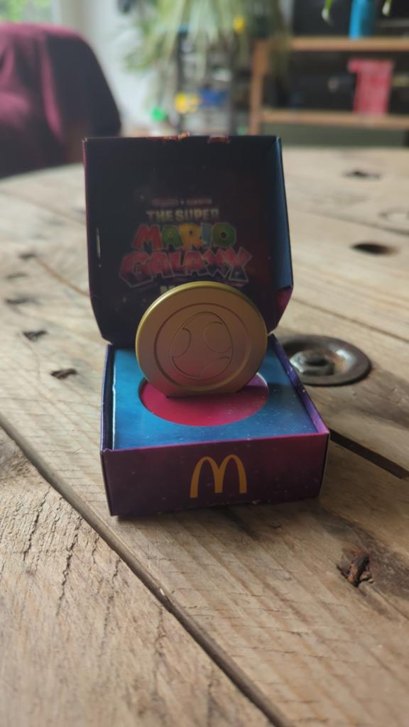 Super Mario Galaxy McDonald's Coin, Yoshi Egg, Ophalen of Verzenden, Zo goed als nieuw