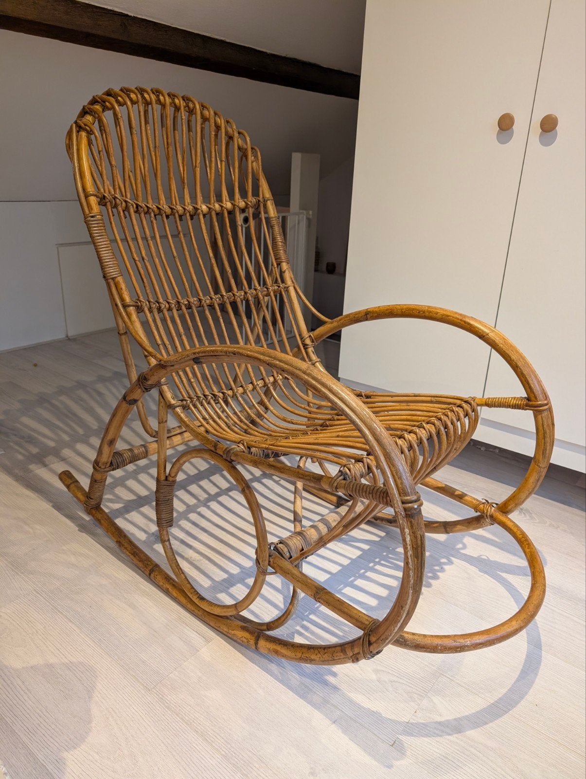 Vintage Rotan Schommelstoel - Retro Design, Antiek en Kunst, Ophalen
