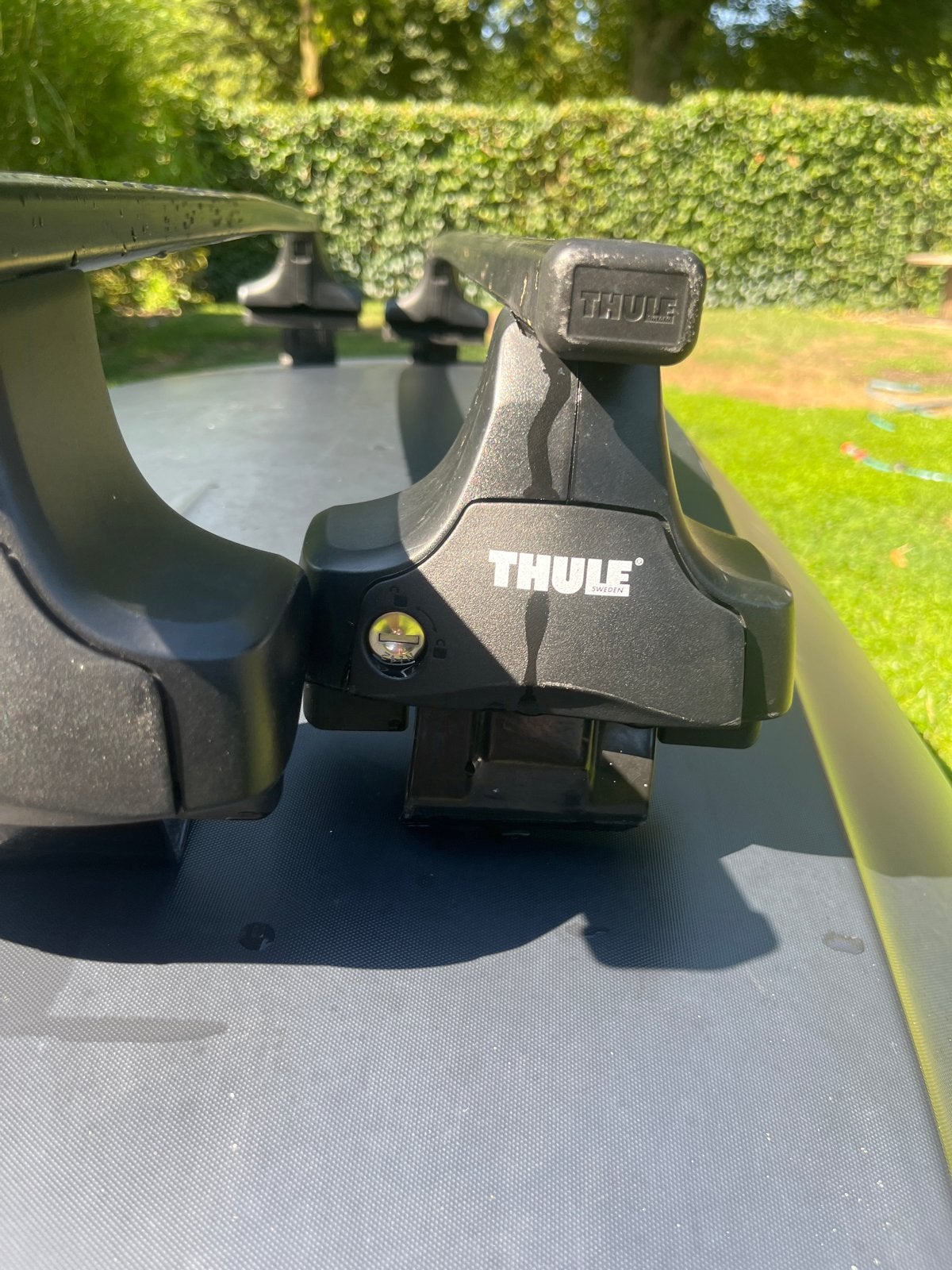 Thule Dakdragers voor volkswagen Golf ( GTE), Ophalen, Gebruikt