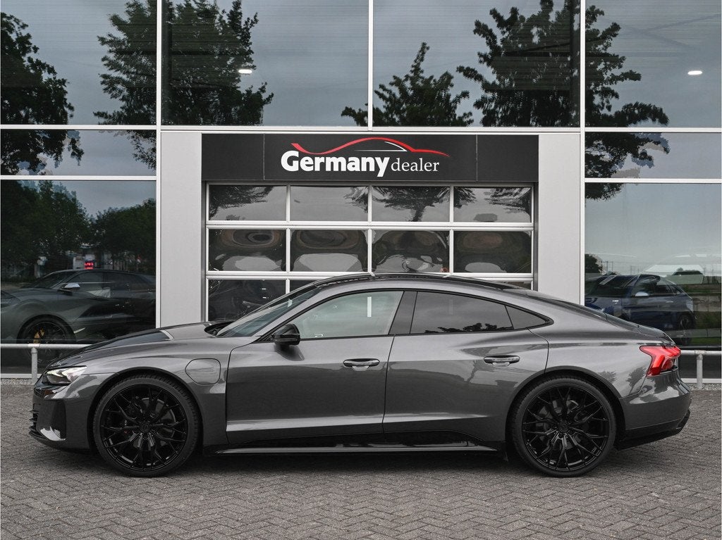 Audi e-tron GT 476pk Lucht Pano Pro-zetels Matrix-Led B&O 22, Auto's, Audi, Automaat, 479 km, Gebruikt, Zwart