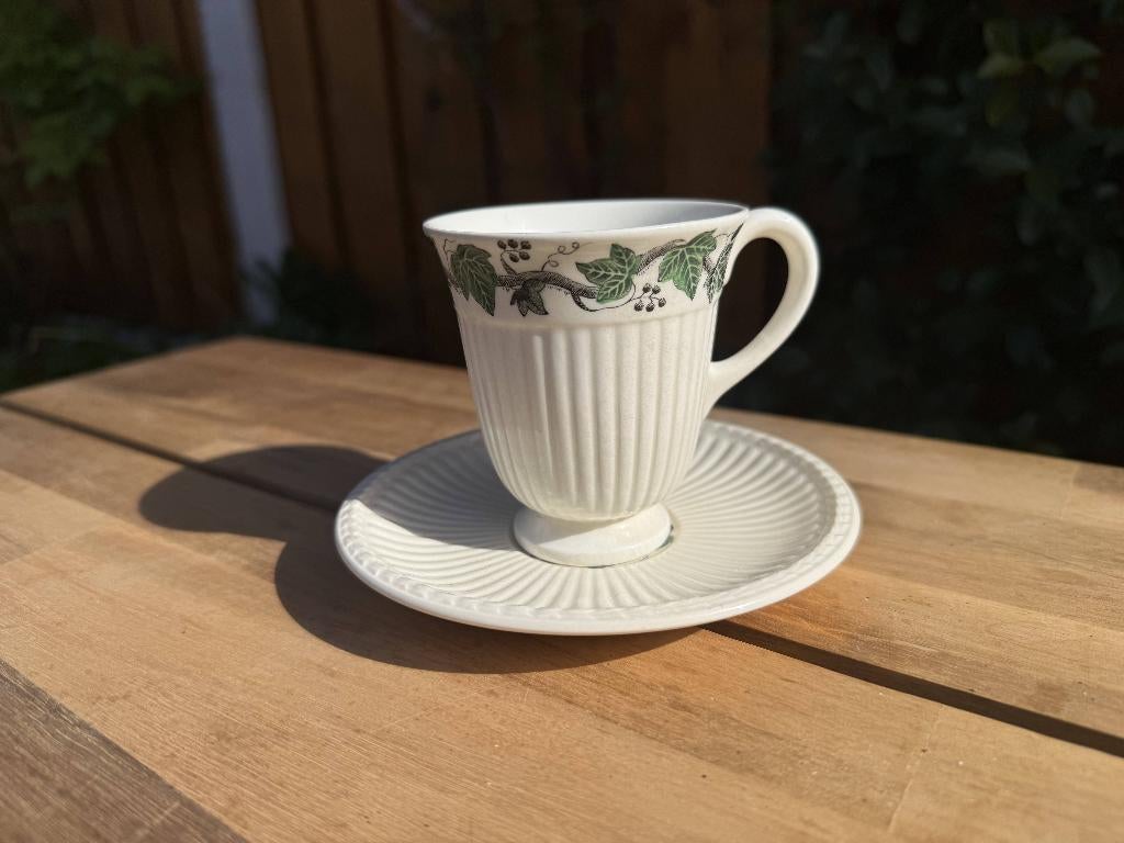 Wedgwood Stratford - Koffiekopjes + schoteltjes (5 sets), Huis en Inrichting, Keuken | Servies, Ophalen of Verzenden, Zo goed als nieuw