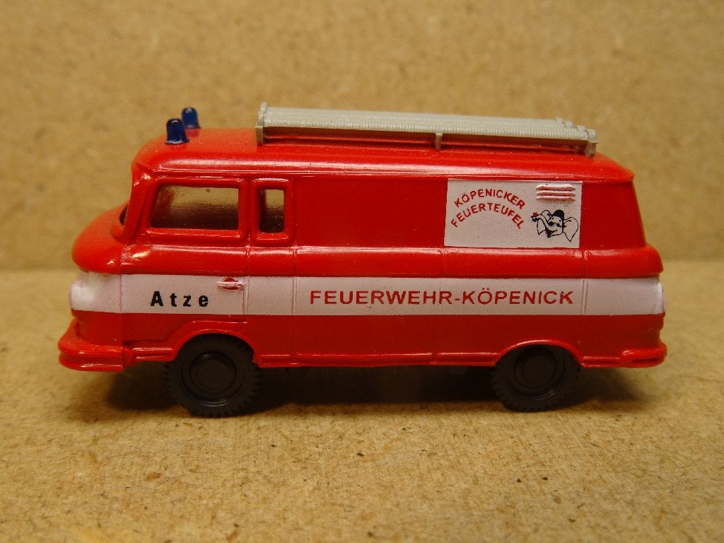 IMU 1/87, BARKAS Feuerwehr " KÖPENIK ATZE ", Zie Foto`s, Ophalen of Verzenden, Zo goed als nieuw, Bus of Vrachtwagen, Overige merken