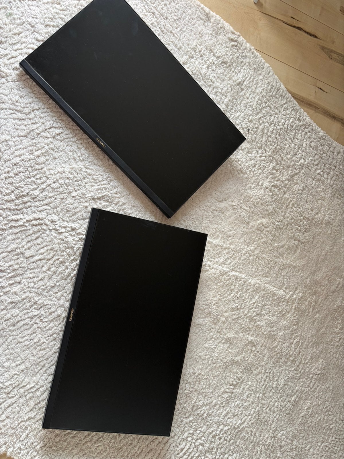 2 Huawei monitoren met voet – zonder kabels, Computers en Software, Ophalen, Full HD, Zo goed als nieuw, VGA