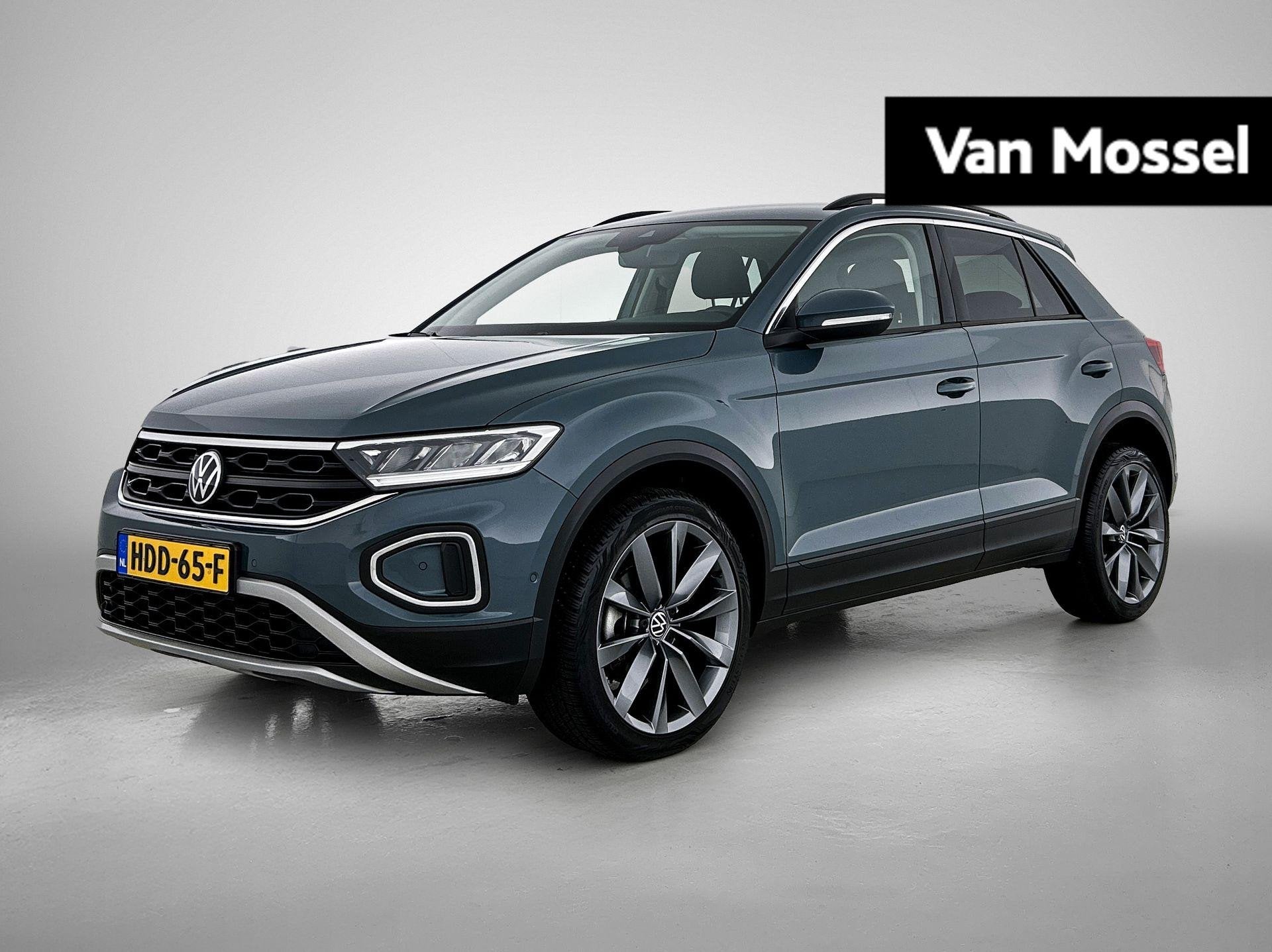 Volkswagen T-Roc 1.0 TSI Life Edition | 116 PK | Trekhaak Af, Voorwielaandrijving, 12 maanden, Stof, Gebruikt