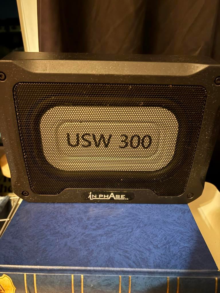 Complete auto audio set: underseat subwoofer en 4 JBL speake, Ophalen, Zo goed als nieuw