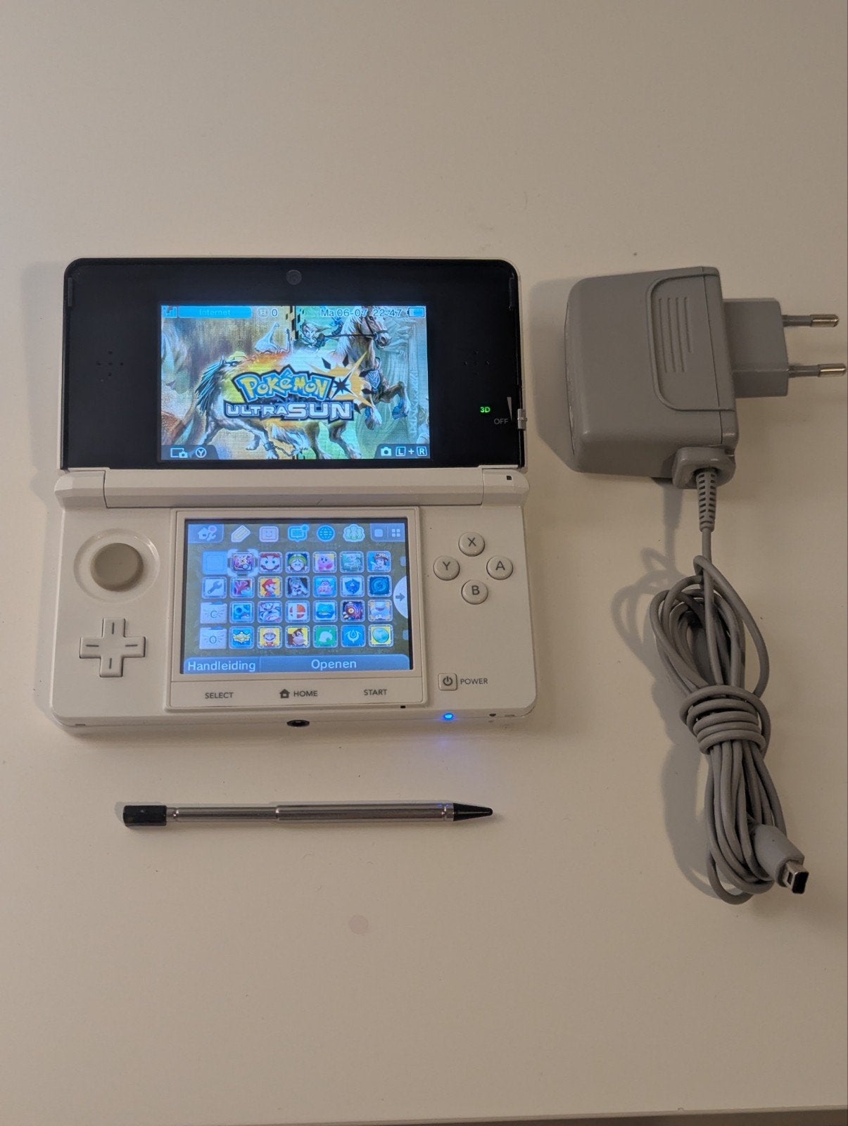 Nintendo 3DS Ice White in zeer goede staat met spellen!, Ophalen of Verzenden, Zo goed als nieuw, Wit, 3DS