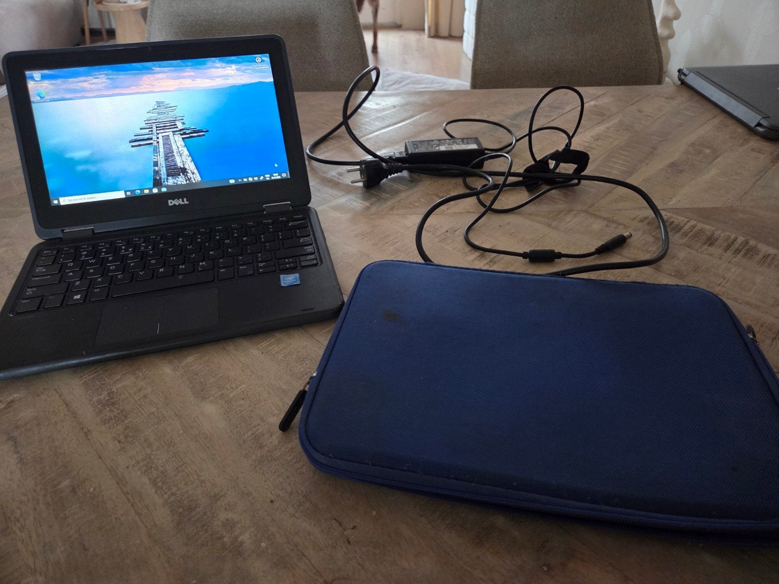 dell inspiron 3189 laptop/tablet, Computers en Software, 2 tot 3 Ghz, 15 inch, Ophalen of Verzenden, Zo goed als nieuw