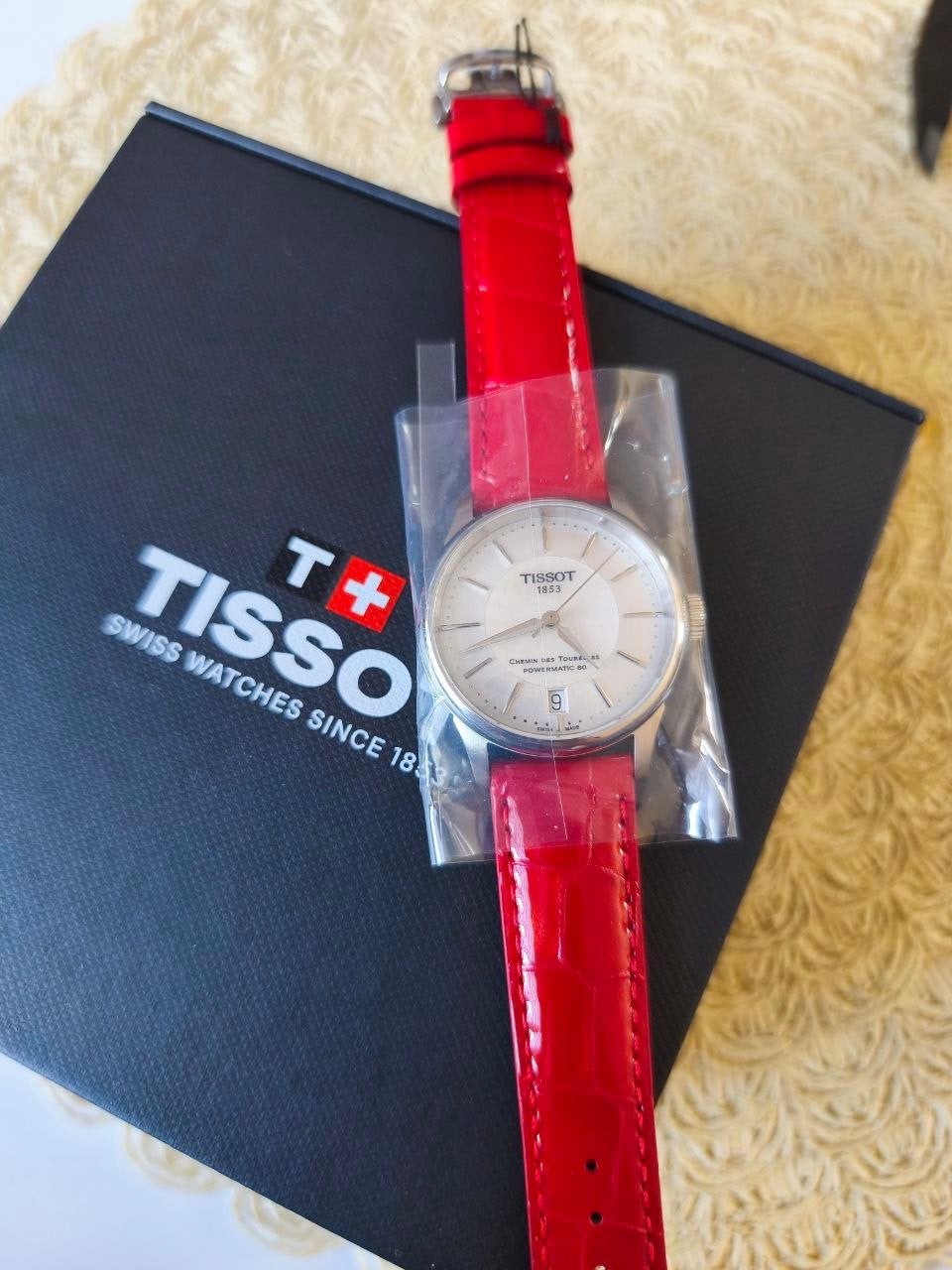 Tissot chemin des tourelles automatic 34mm vibrant red, Ophalen of Verzenden, Zo goed als nieuw, Staal, Overige merken