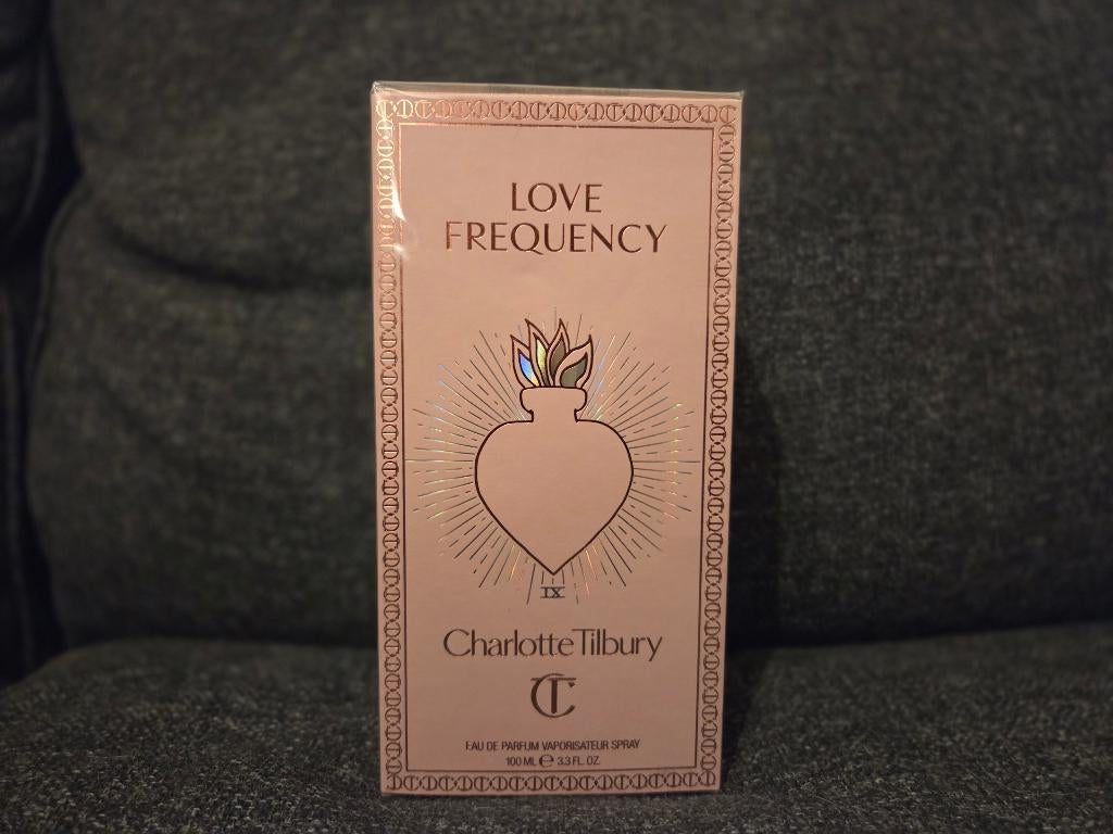Nieuw! Charlotte Tilbury Love Frequency parfum, Ophalen of Verzenden, Nieuw