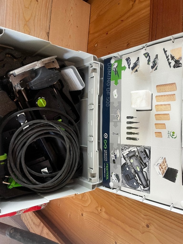 Domino frees, Ophalen, Benzine, Tuinfrees