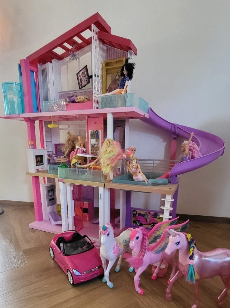 Groot Barbie DreamHouse met lift, glijbaan, zwembad , cabrio, Kinderen en Baby's, Ophalen of Verzenden, Gebruikt, Poppenhuis