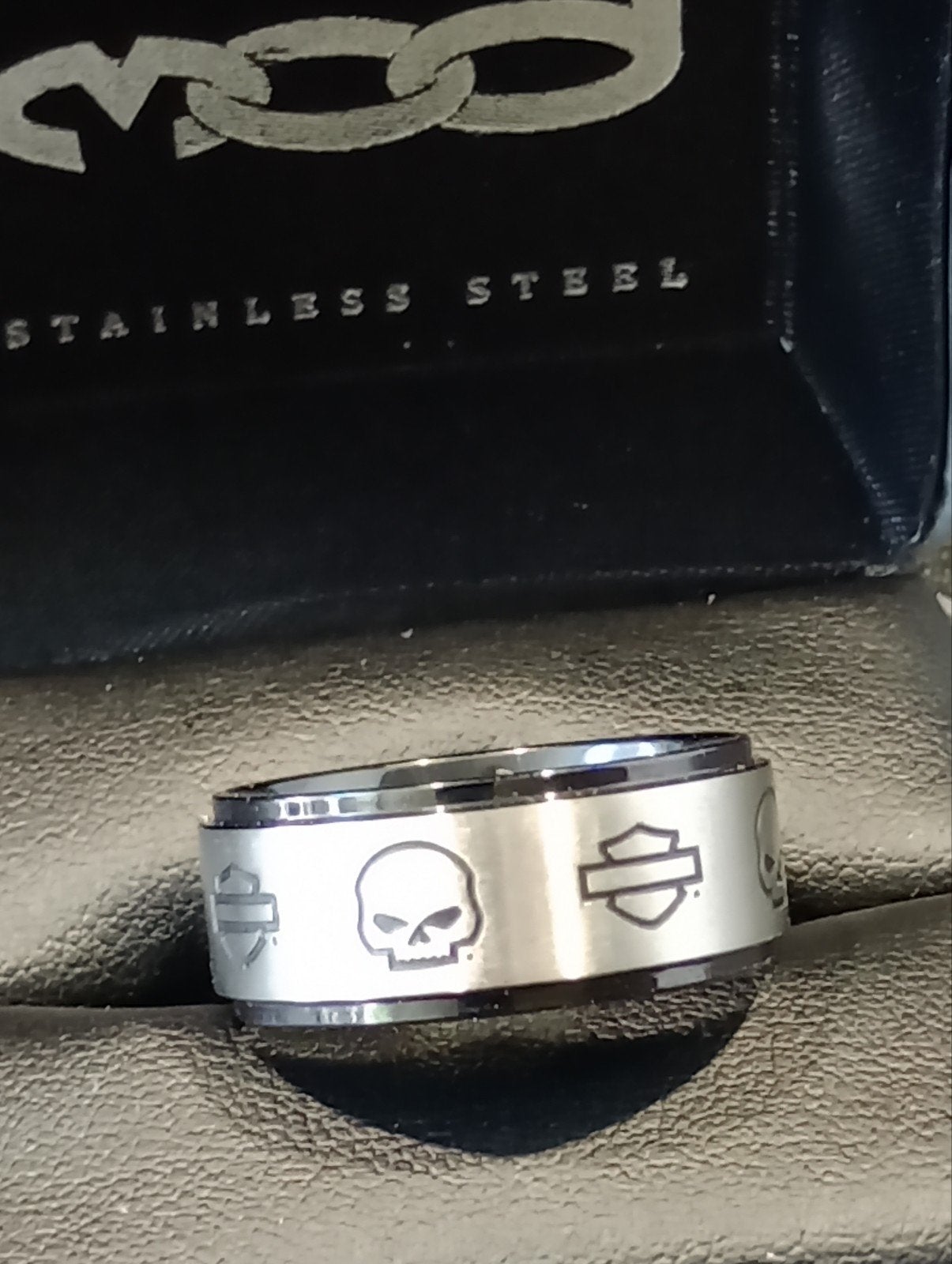 Harley Davidson MOD Willie G Skull/ Bar and Shield ring, 20 of groter, IJzer of Staal, Nieuw, Ophalen of Verzenden