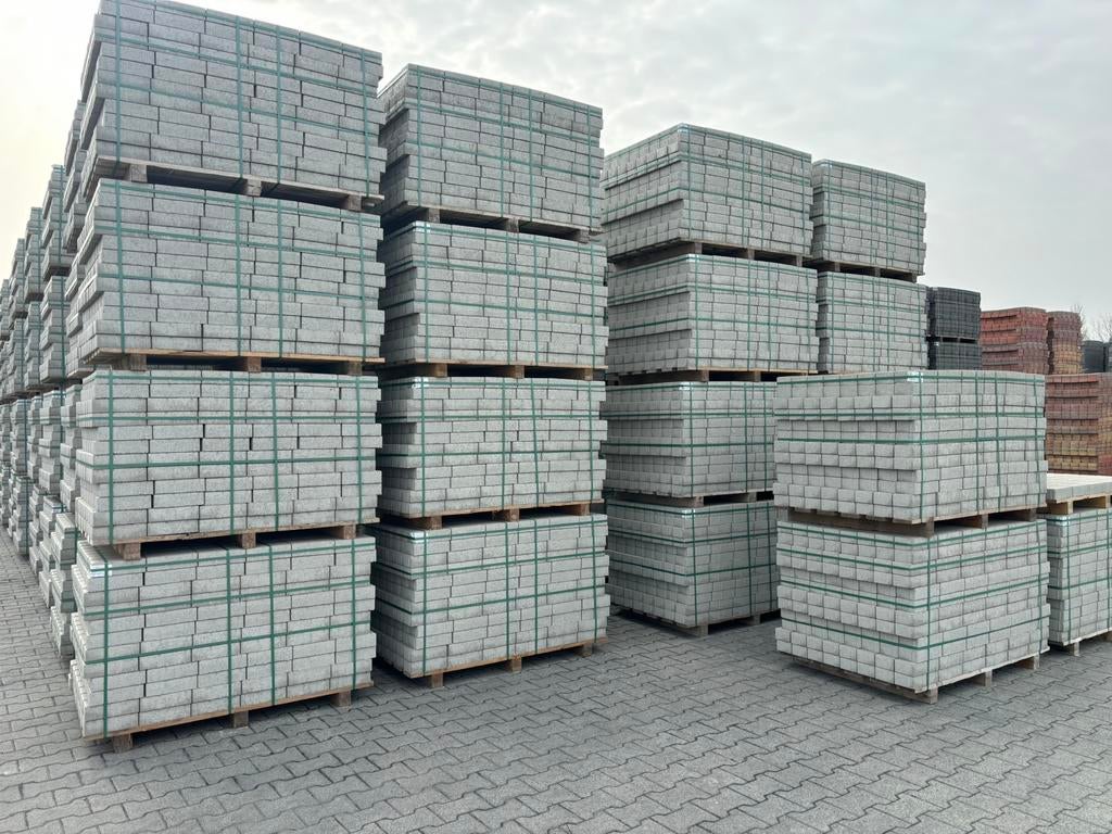 Grote partij Betonklinkers Grijs, Klinkers, Nieuw, Ophalen of Verzenden, 10 m² of meer
