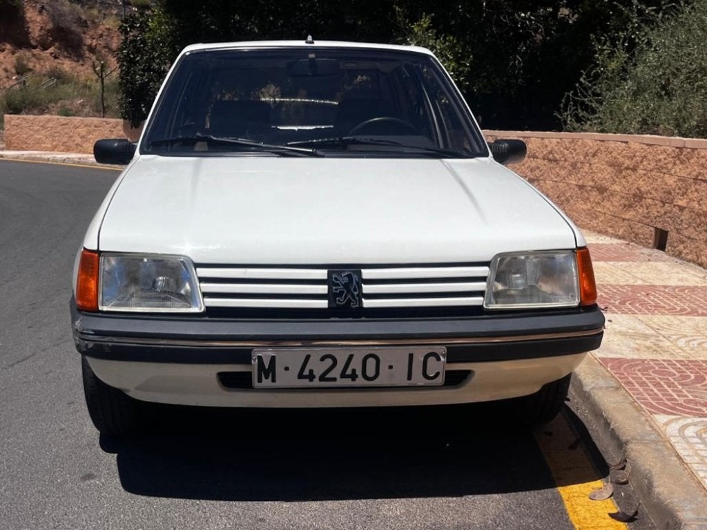Peugeot 205 GT, bj '87, youngtimer, met slechts 37.000 km, Auto's, Peugeot, 83 pk, Stof, 4 cilinders, Wit