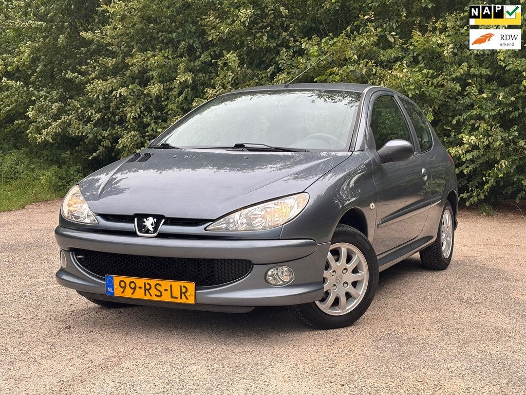 Peugeot 206 1.4 Air-line | " 126.000 " KM + Nwe APK Nu € 2, Auto's, Peugeot, Voorwielaandrijving, Stof, 31 €/maand, 4 cilinders