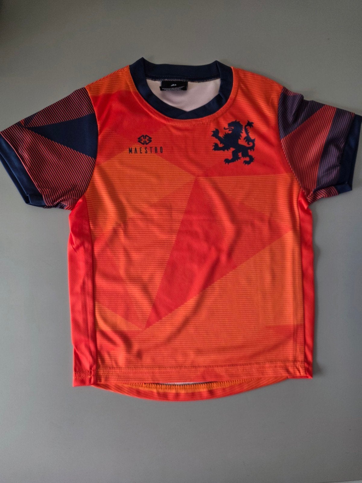 Nieuw WK shirt Oranje Ties nummer 8 maat 98-104, Kinderen en Baby's, Kinderkleding | Overige, Ophalen of Verzenden, Nieuw, Maestro Sportswear