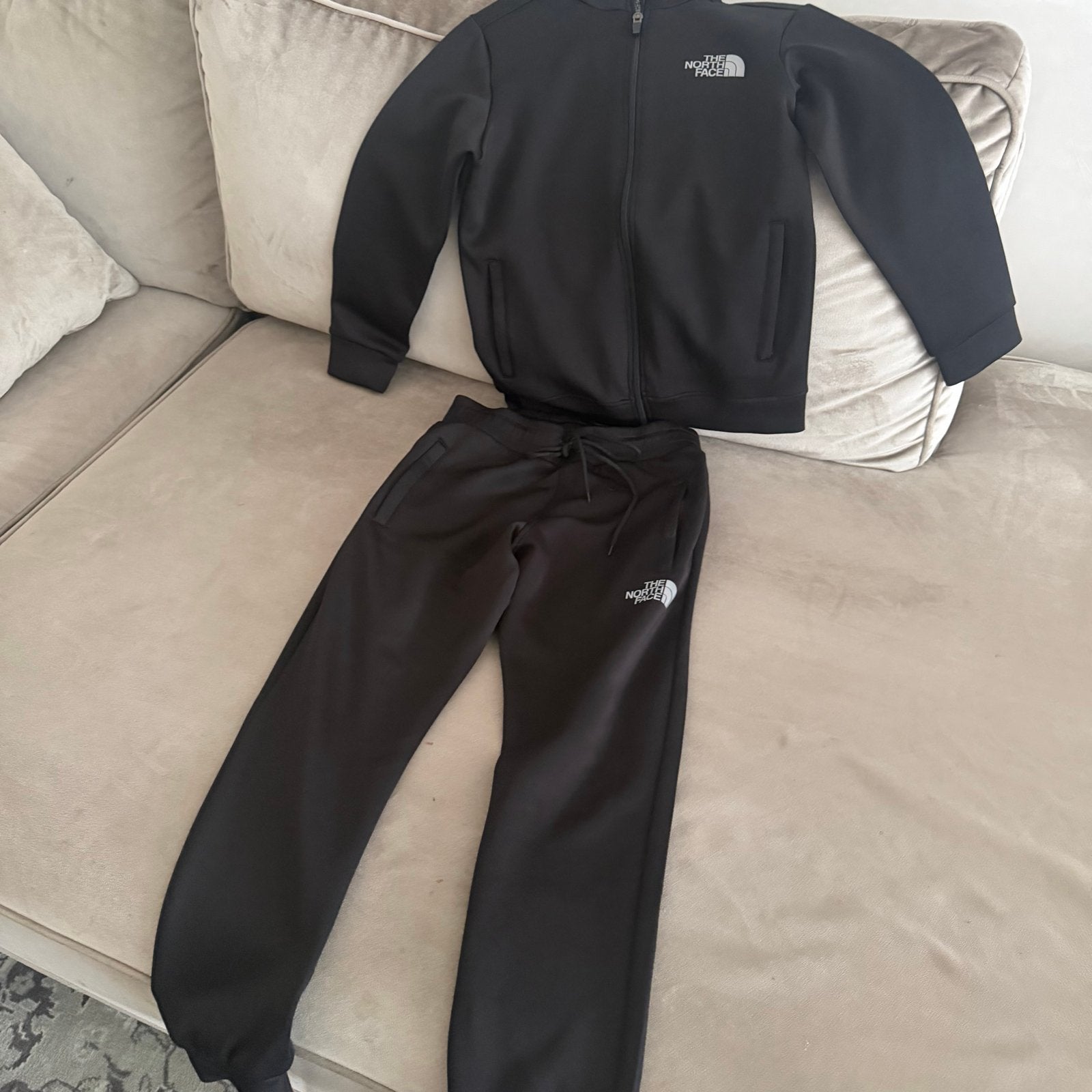 The North Face trainingspak maat 140/146, Ophalen of Verzenden, Zo goed als nieuw, Jongen of Meisje, Sport- of Zwemkleding