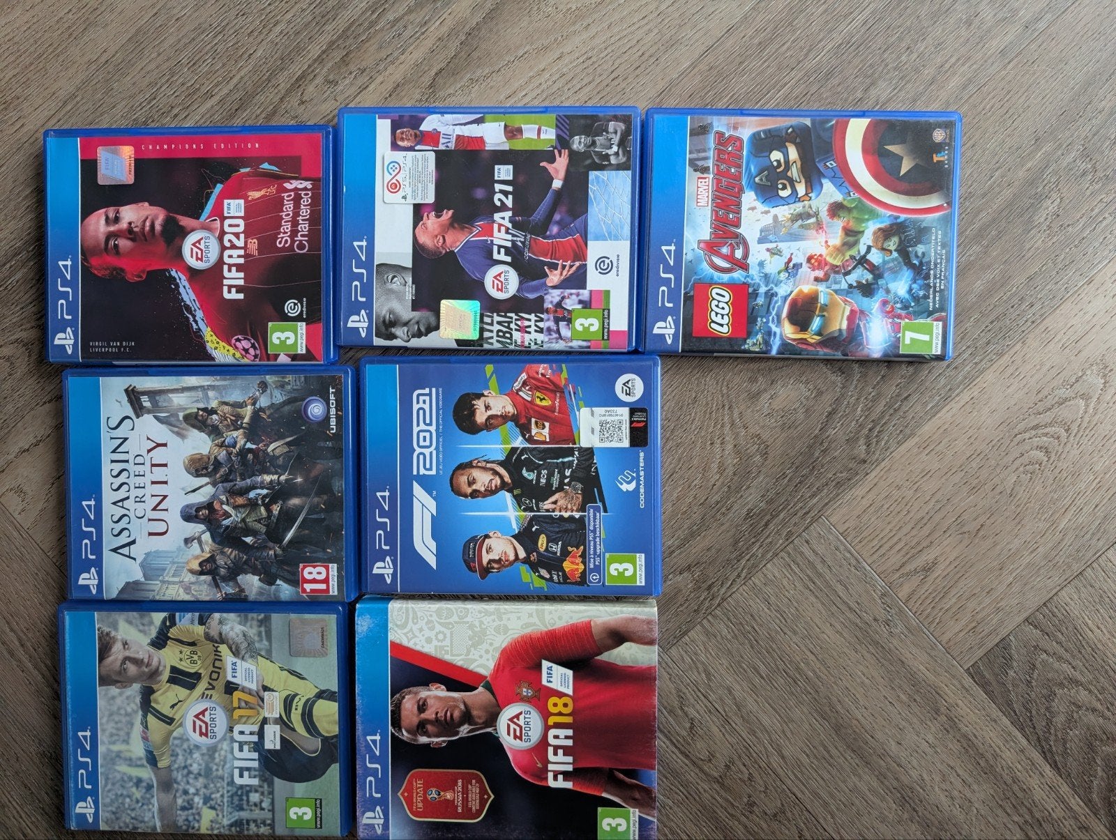 PS4 Games Bundel: FIFA, Assassin's Creed, F1, LEGO Avengers, Gebruikt, Vanaf 18 jaar, Ophalen of Verzenden, Eén computer