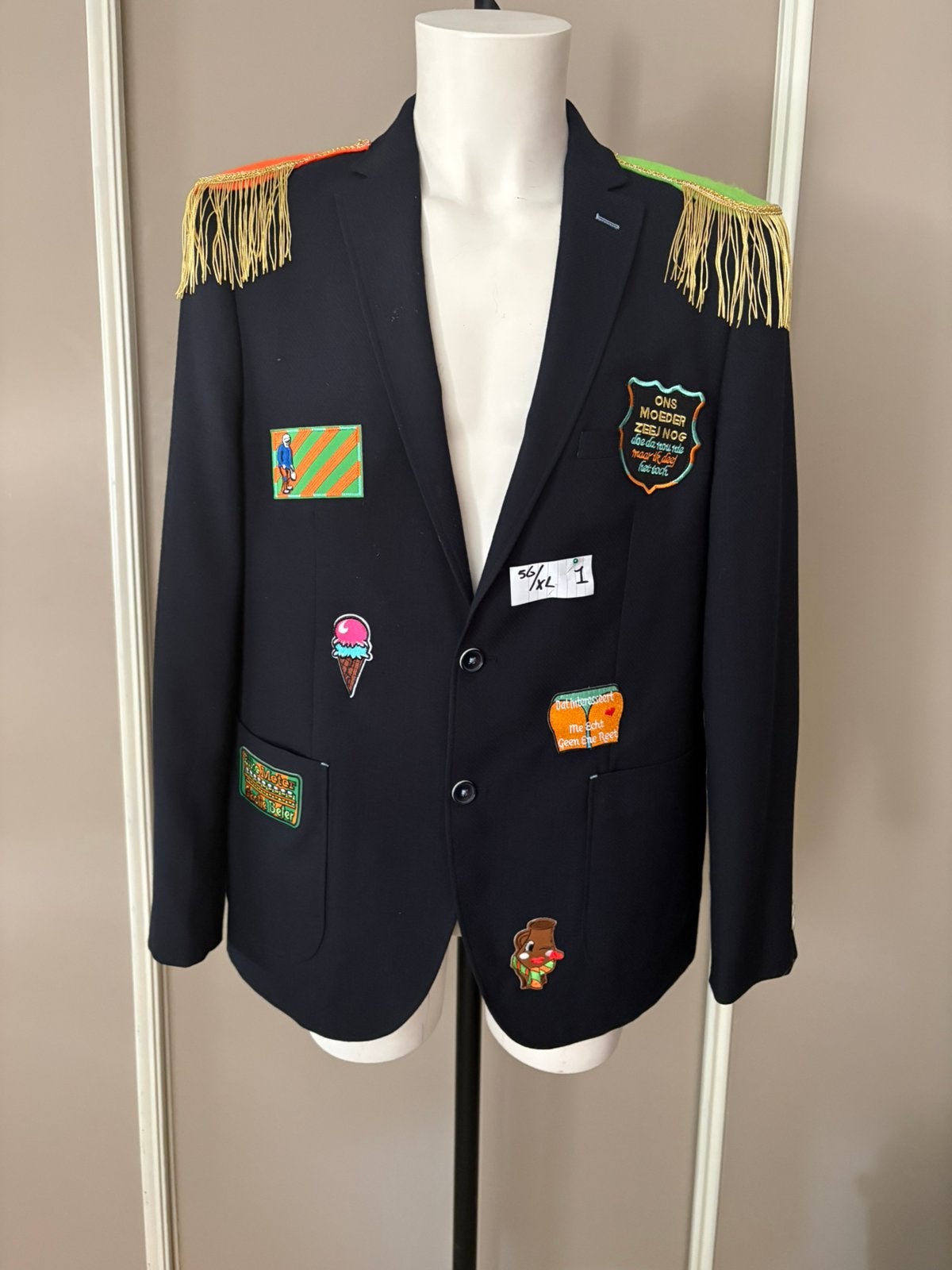 (1) Kruikenstad Colbert maat 56/XL carnaval tilburg emblemen, Kleding | Heren, Carnavalskleding en Feestkleding, Ophalen of Verzenden