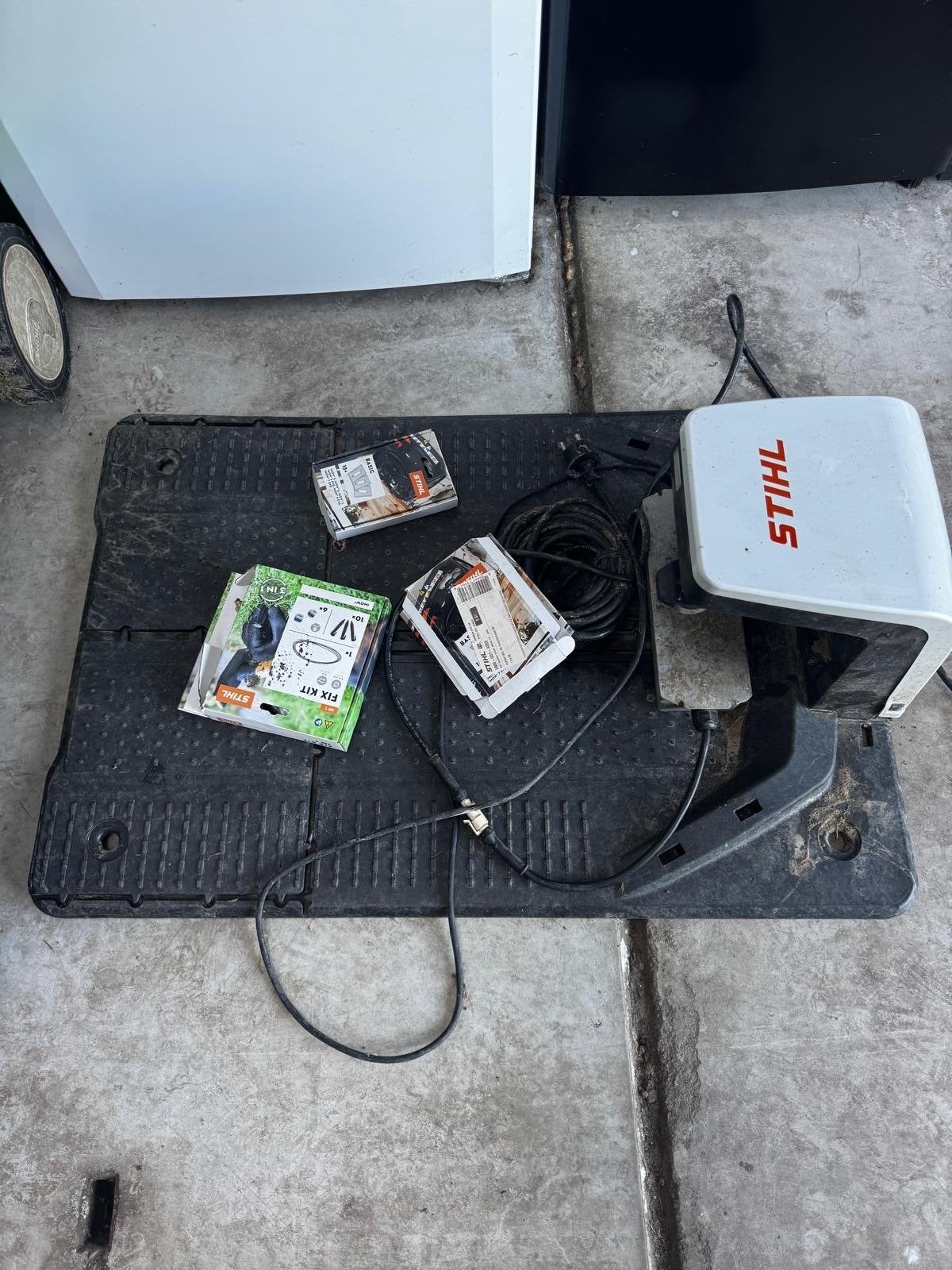 Stihl iMow 7 Robotmaaier - Efficiënt en Intelligent, Ophalen, Gebruikt, Meer dan 25 cm, Met regensensor