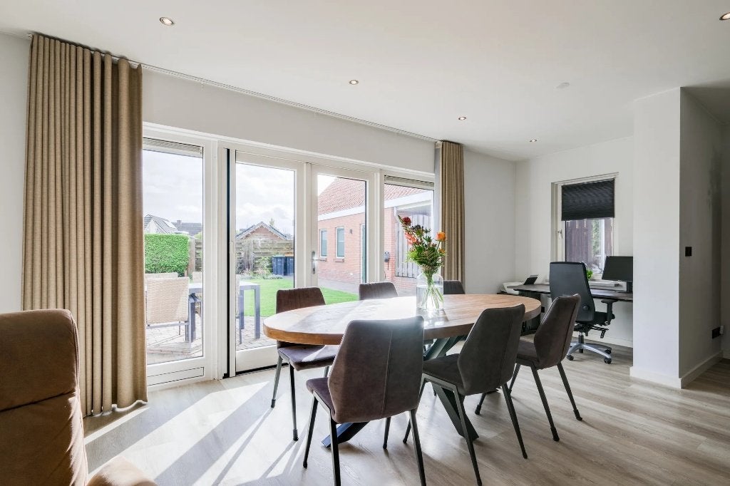 Veneta wave gordijnen, Huis en Inrichting, Stoffering | Gordijnen en Lamellen, Ophalen, Overgordijn, Overige merken, Bruin