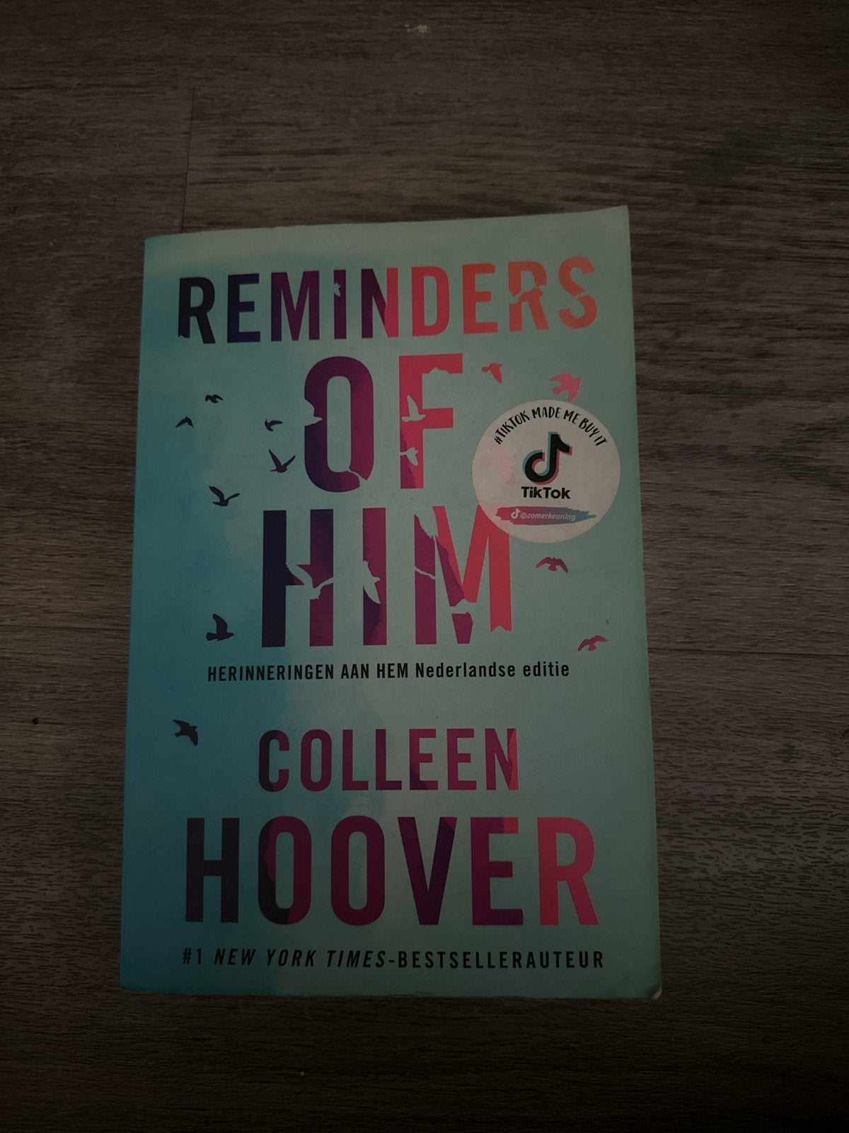 Reminders of Him - Colleen Hoover (Nederlandse editie), Boeken, Ophalen of Verzenden, Gelezen, Nederland