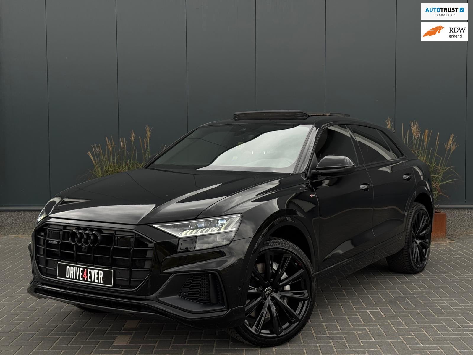 Audi Q8 55 TFSI e 3x S Line|Pano|360 CAMERA|Matrix|LEDER|SPO, Automaat, Gebruikt, Zwart, 2995 cc