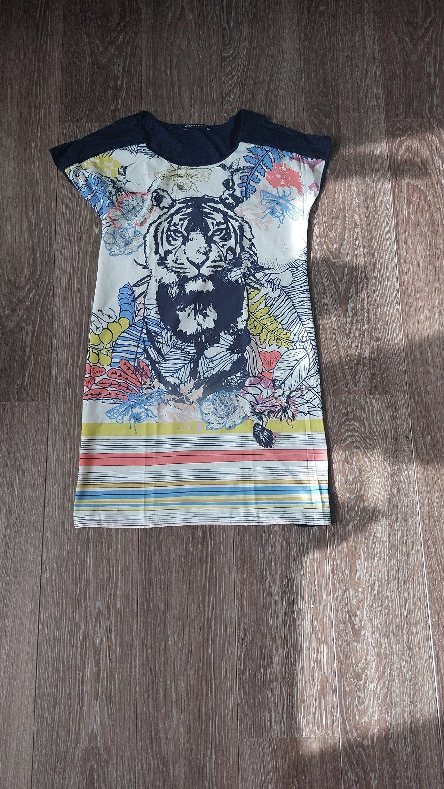 Zomerjurk met tijgerprint en bloemen, maat M, Maat 38/40 (M), Ophalen of Verzenden, Zo goed als nieuw, Boven de knie
