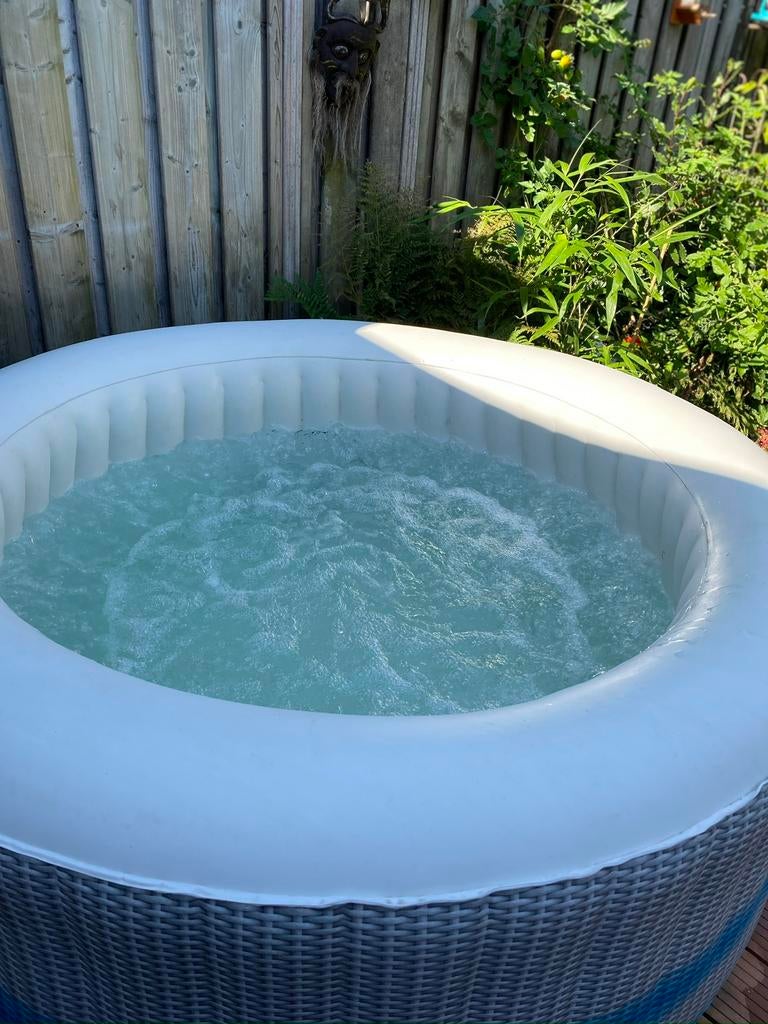 Bubbelbad Spa, Ophalen, Zo goed als nieuw, Filter, Opblaasbaar