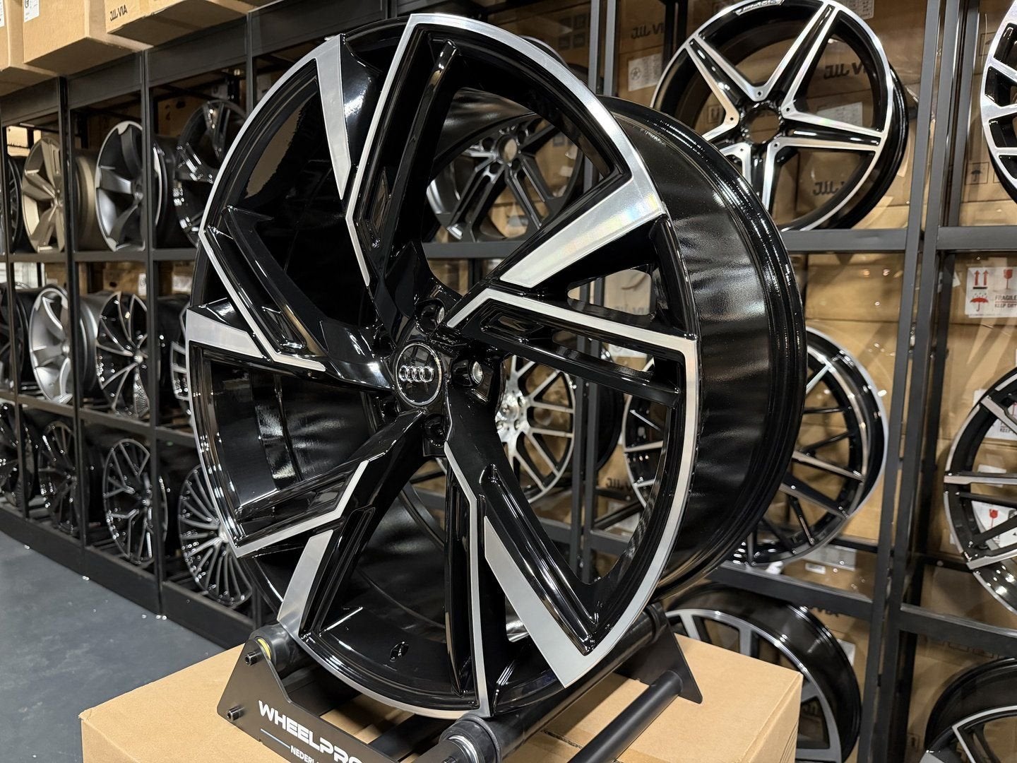 20 inch Audi RS look velgen A4 A5 A6 A7 A8 Q3 Q5 Q7 R8 RS6, Auto-onderdelen, Banden en Velgen, Gebruikt, Velg(en), -, -