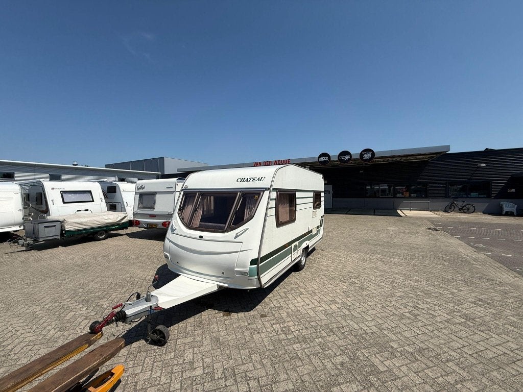 Chateau Calista 400 Eindkeuken, Voortent, Caravans en Kamperen, Caravans, Overige typen, Tot en met 2, Bedrijf, Ringverwarming