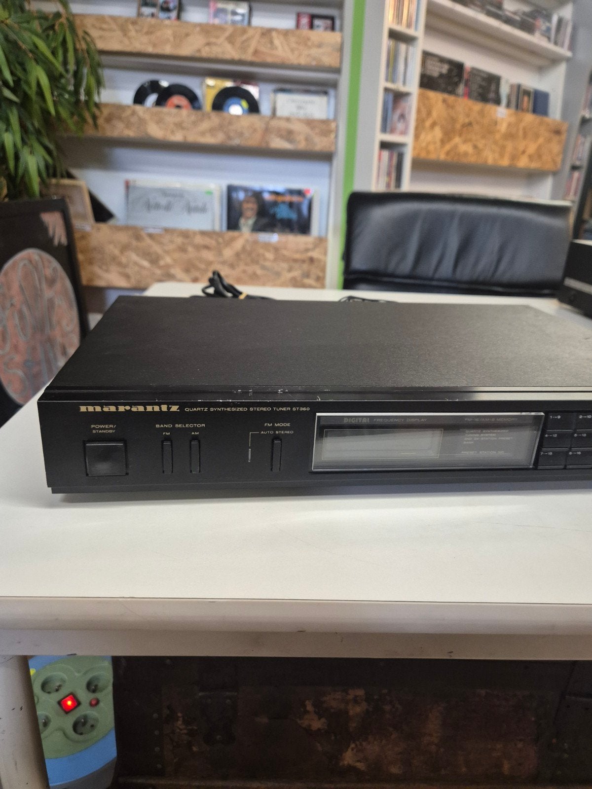 Marantz ST360 Quartz Synthesized Stereo Tuner, Ophalen of Verzenden, Gebruikt, Analoog