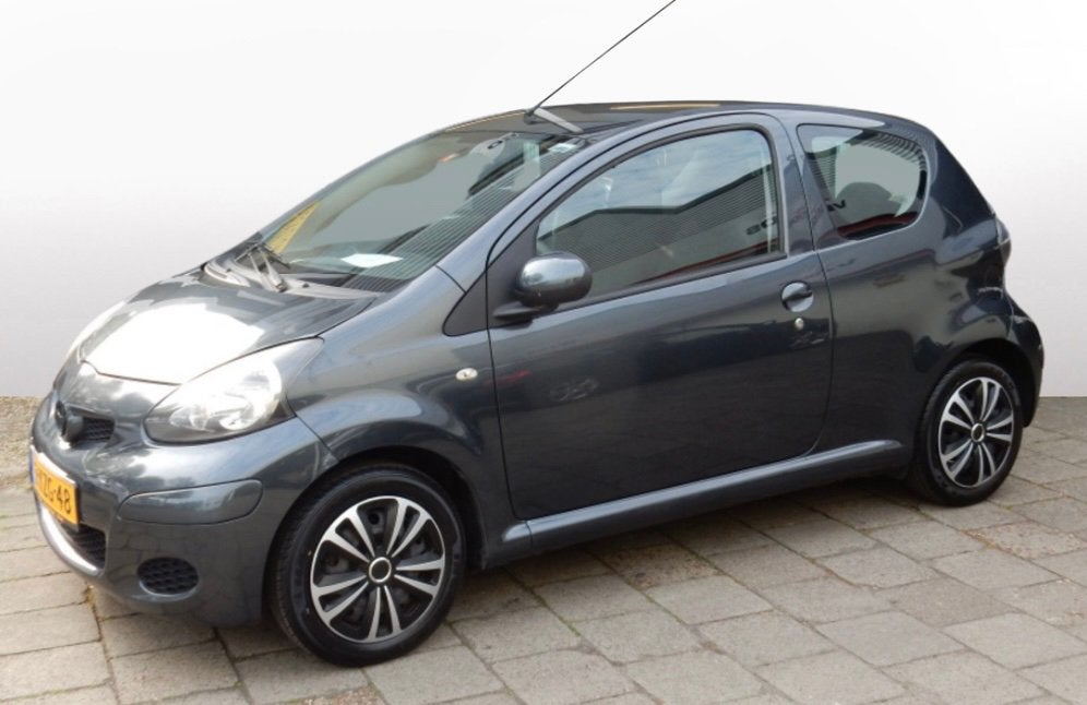 Toyota Aygo 2010 Grijs AIRCO | EXPORT / LOOP OF SLOOP, Auto's, Toyota, Particulier, Aygo, Airconditioning, Elektrische ramen, Radio