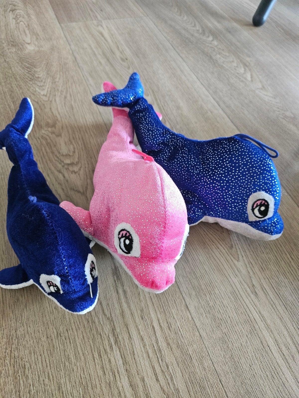 Leuke dolfijn knuffels - roze en blauw, Gebruikt, Overige typen, Blauw, Ophalen of Verzenden