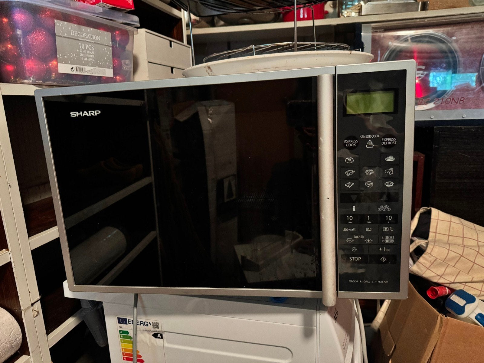Sharp R961INW Combimagnetron - 40 liter, 900W, Ophalen, Combimagnetron, Gebruikt, Grill